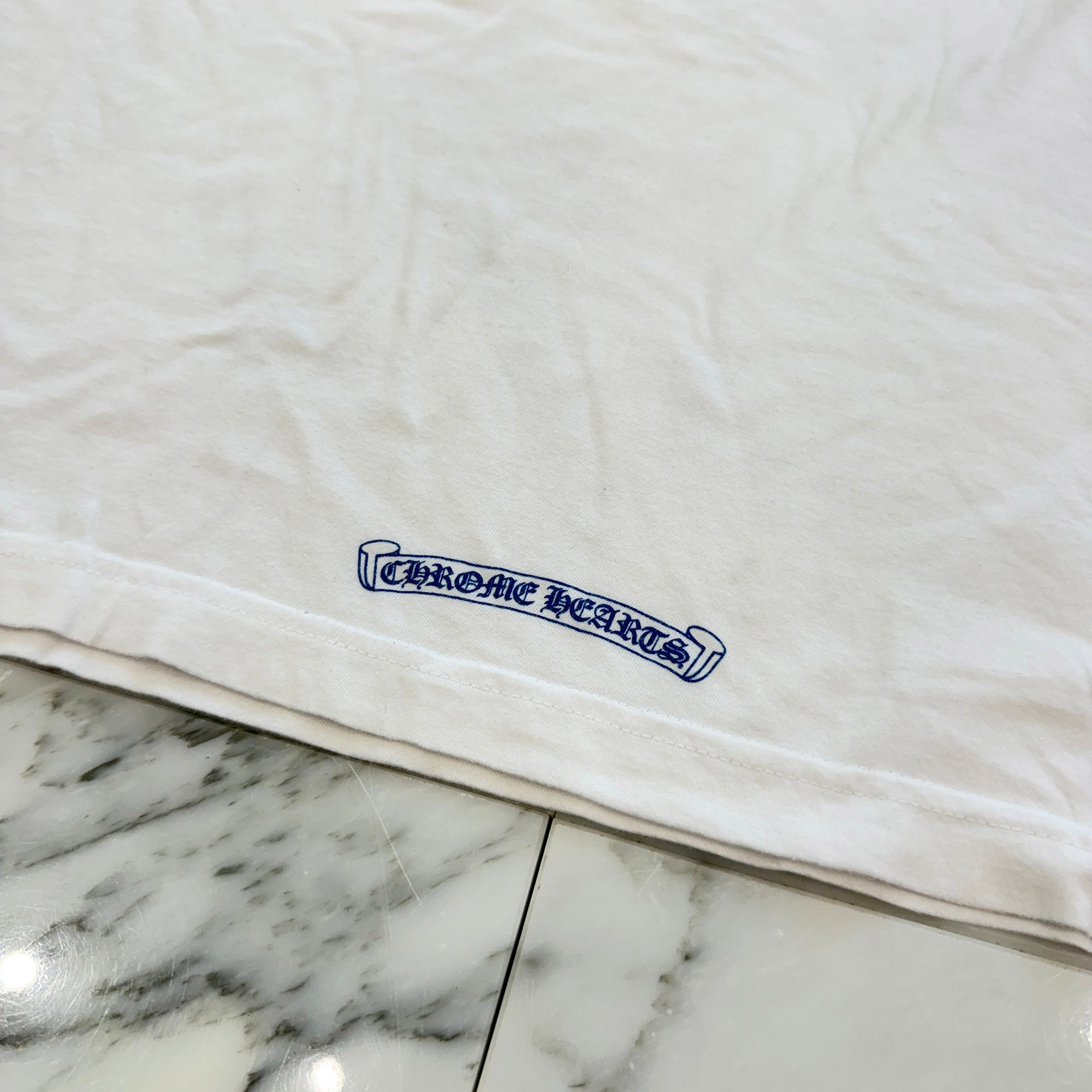 CHROME HEARTS 2025SS Old English Neck Logo Tee Size L クロムハーツ オールドイングリッシュ ネックロゴ Tシャツ サイズL