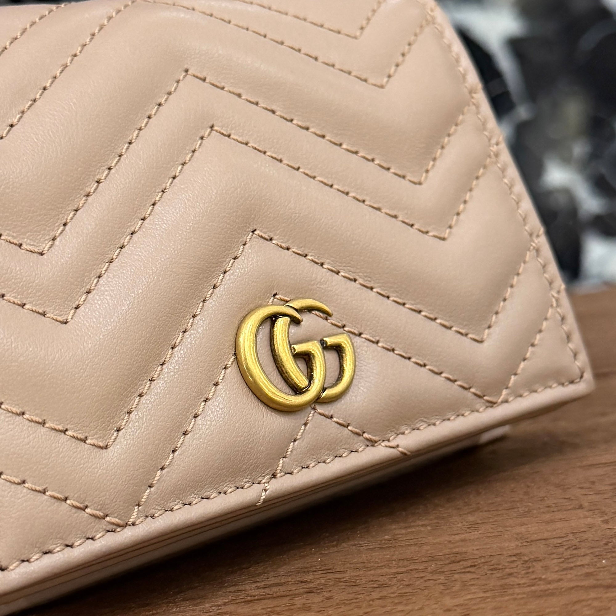 MIKIGGマーモントコンパクト　グレージュ GUCCI GG Marmont Small Wallet 466492 グッチ GGマーモント スモール