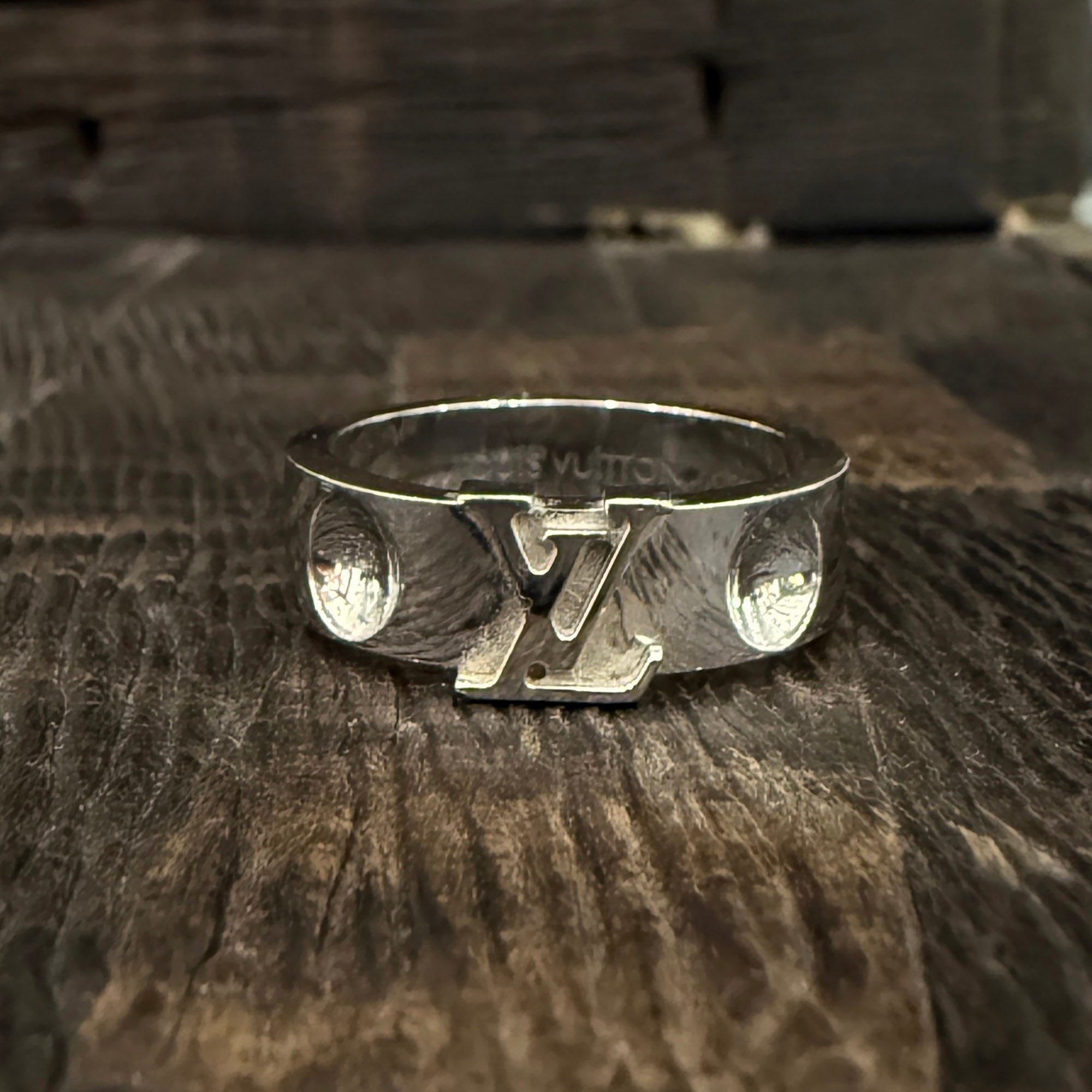 LOUIS VUITTON 2023AW Au750 WG Empreinte LV Ring Q9K97B Size 48 (約8号) ルイヴィトン Au750 ホワイトゴールド アンプラント LV リング サイズ48 (約8号)