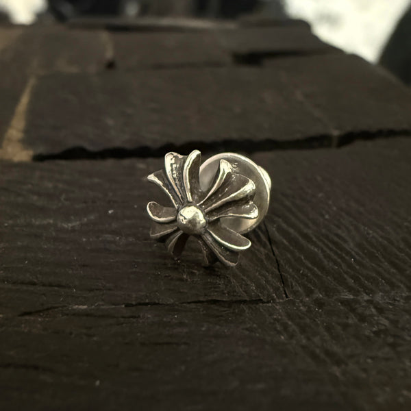 CHROME HEARTS CH Plus Cross Stud Earring クロムハーツ CHプラス クロス スタッズ イヤリング ピアス