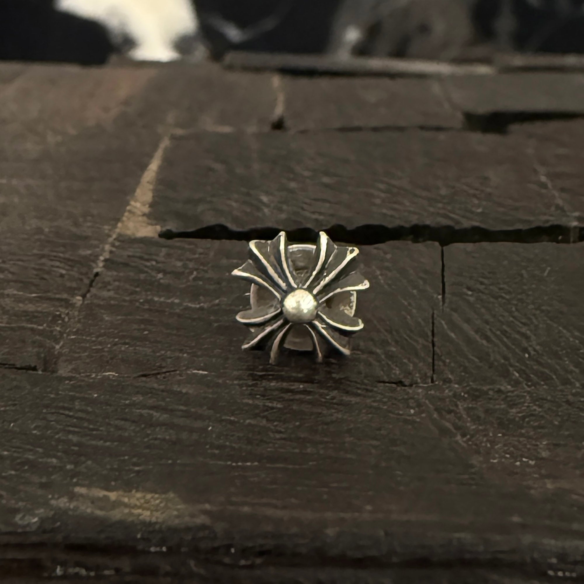 CHROME HEARTS CH Plus Cross Stud Earring クロムハーツ CHプラス クロス スタッズ イヤリング ピアス