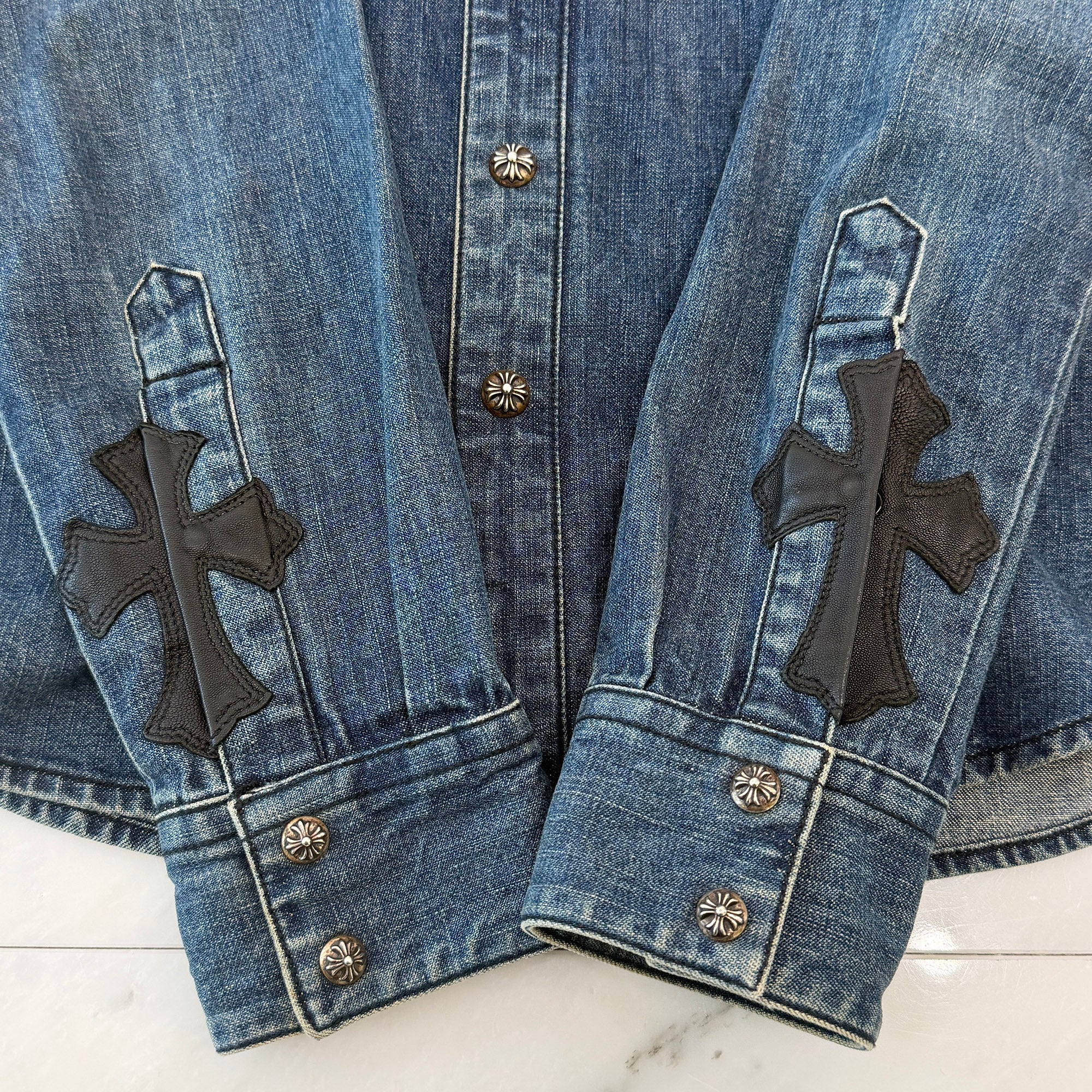 CHROME HEARTS Leather Cross Patch Western Denim Shirt Size SM クロムハーツ オールド レザー クロスパッチ ウェスタン デニムシャツ サイズSM
