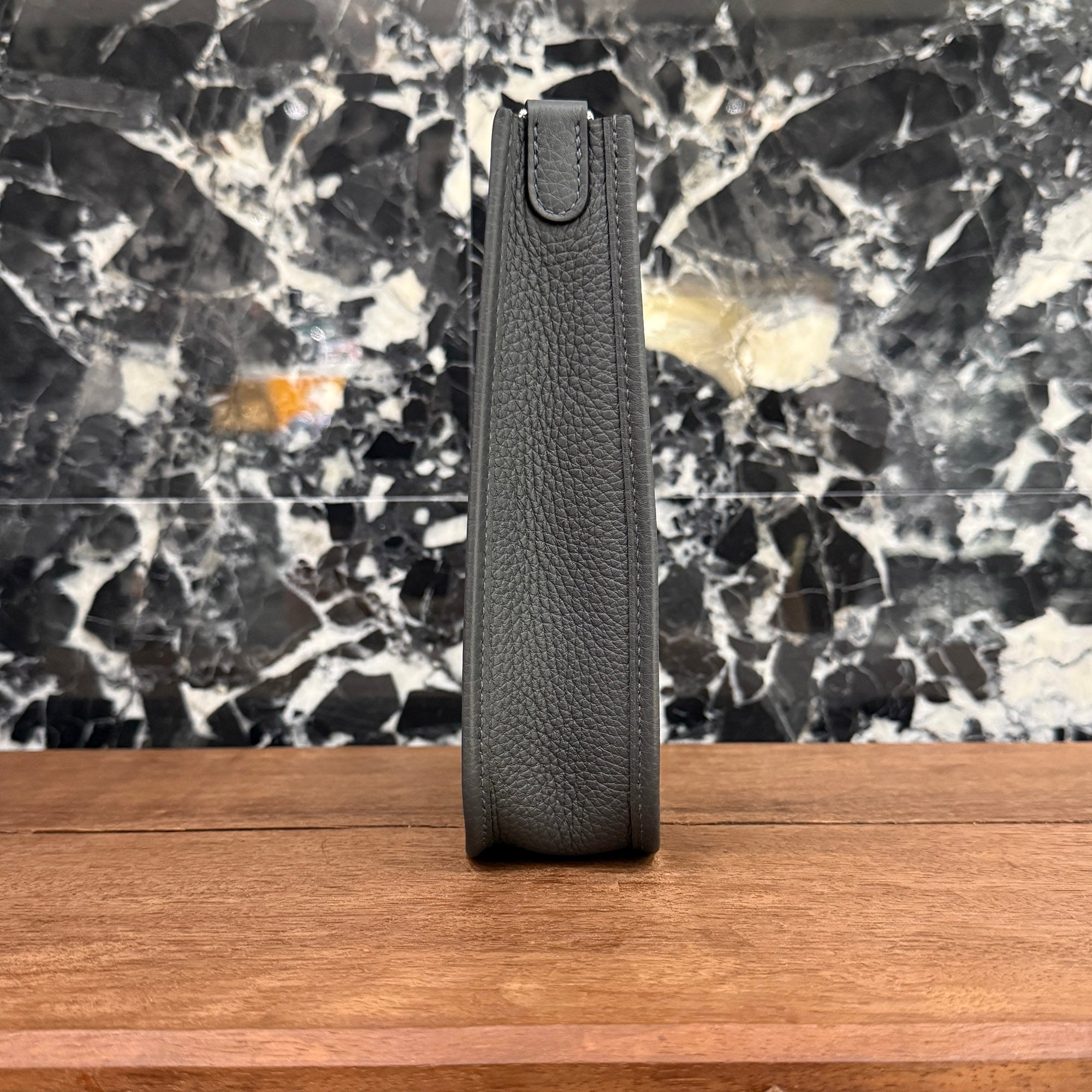 HERMES Evelyn Amazon TPM "Gris Misty" G刻印 エルメス エブリン アマゾン TPM "グリミスティ" レザーショルダーバッグ G刻印