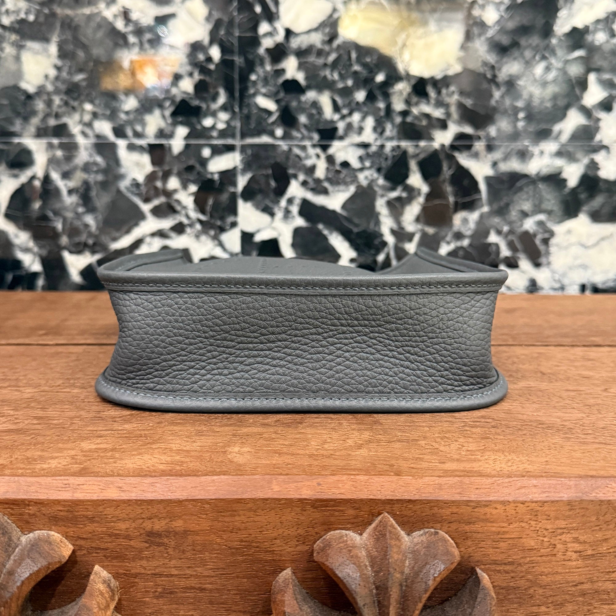 HERMES Evelyn Amazon TPM "Gris Misty" G刻印 エルメス エブリン アマゾン TPM "グリミスティ" レザーショルダーバッグ G刻印