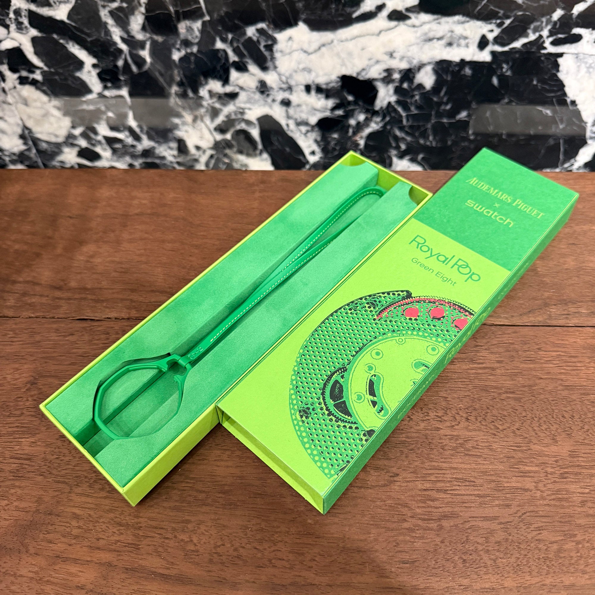 AUDEMARS PIGUET × SWATCH Royal Pop "GREEN EIGHT" SSX03G100N オーデマ ピゲ×スウォッチ ロイヤル ポップ "グリーン エイト"