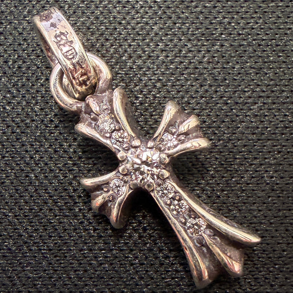 CHROME HEARTS CH Cross Baby Fat Charm Pave Diamond クロムハーツ CHクロス ベビーファット チャーム パヴェダイヤモンド
