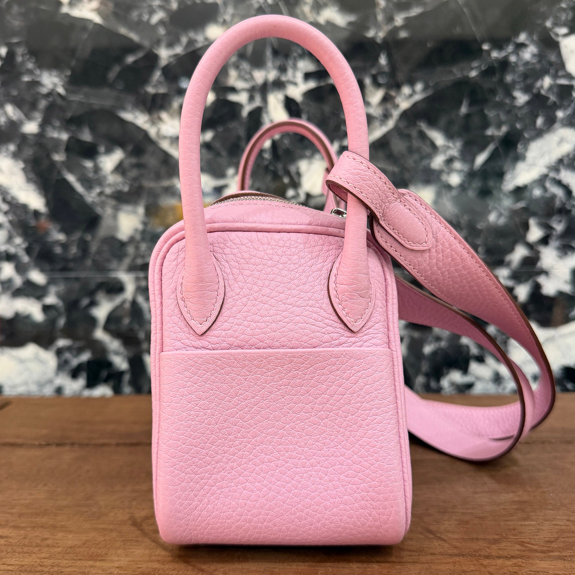 HERMES Lindy Mini "Mauve Sylvestre" U刻印 エルメス リンディミニ "モーヴシルベストル" レザーショルダーバッグ U刻印