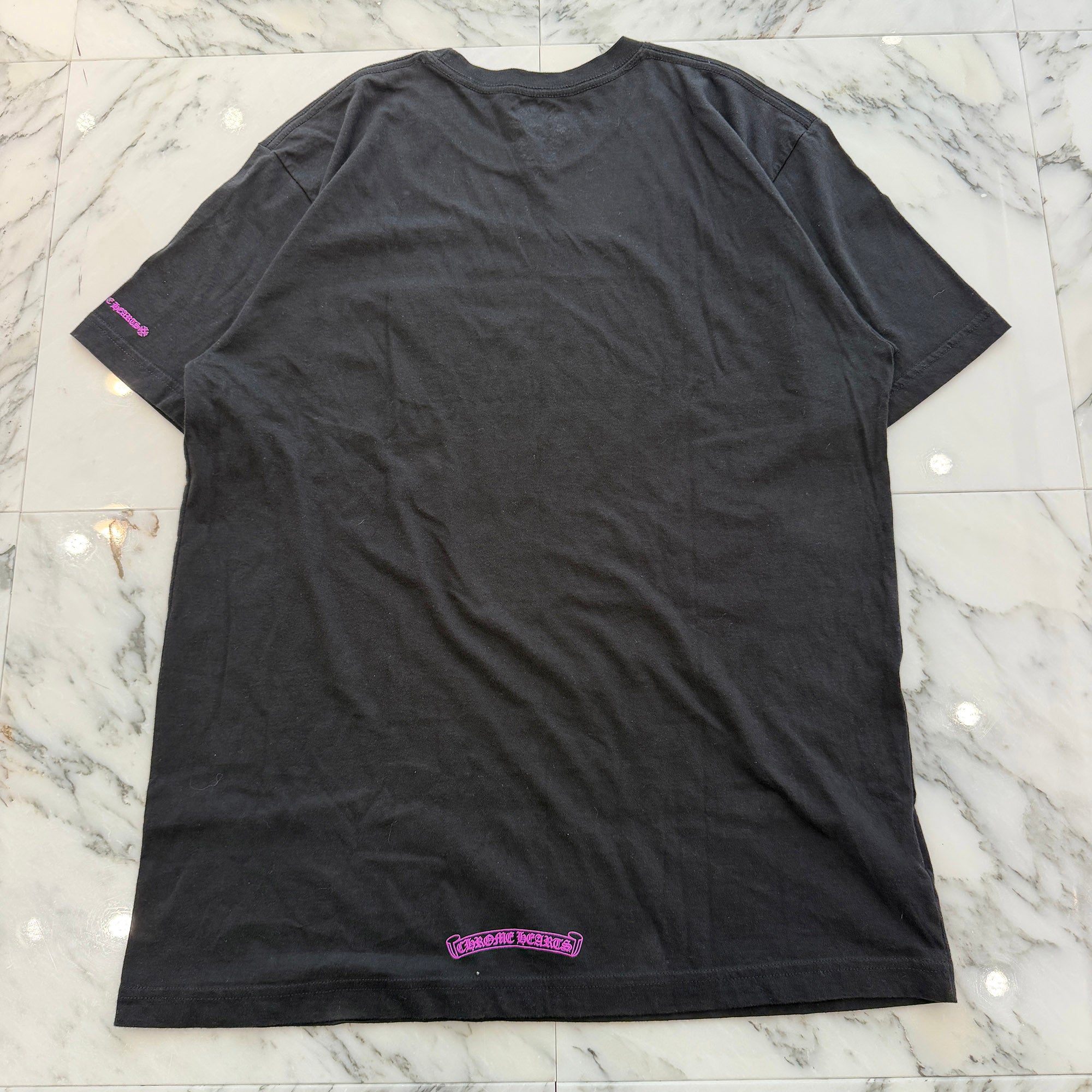 CHROME HEARTS Old English Purple Neck Logo Short Sleeve Tee Size XL クロムハーツ オールドイングリッシュ パープルネックロゴ ショートスリーブ Tシャツ サイズXL