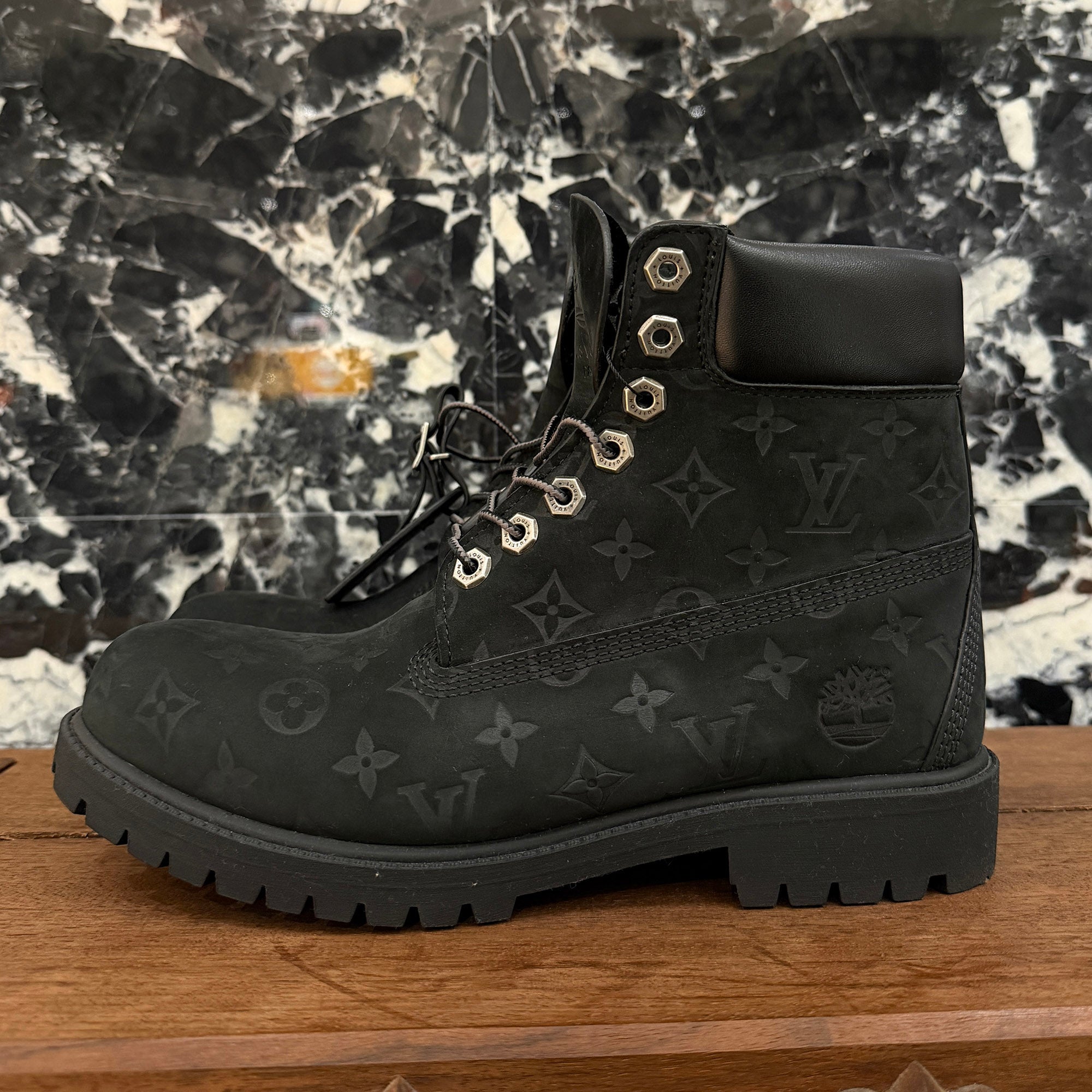 LOUIS VUITTON × Timberland 2024AW Embossed Monogram Ankle Boots 1AD73H Size US10 (約28.0cm) ルイヴィトン × ティンバーランド エンボスモノグラム アンクルブーツ サイズUS10 (約28.0cm)