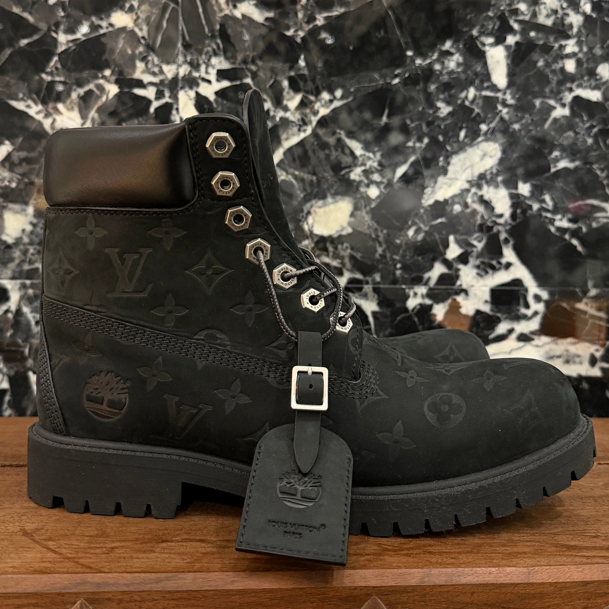 LOUIS VUITTON × Timberland 2024AW Embossed Monogram Ankle Boots 1AD73H Size US10 (約28.0cm) ルイヴィトン × ティンバーランド エンボスモノグラム アンクルブーツ サイズUS10 (約28.0cm)