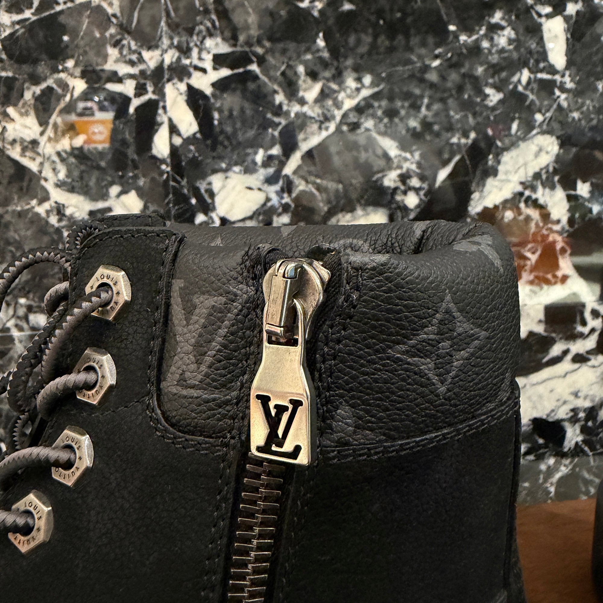LOUIS VUITTON × Timberland 2024AW Embossed Monogram Ankle Boots 1AD73H Size US9 (約27.0cm) ルイヴィトン × ティンバーランド エンボスモノグラム アンクルブーツ サイズUS9 (約27.0cm)