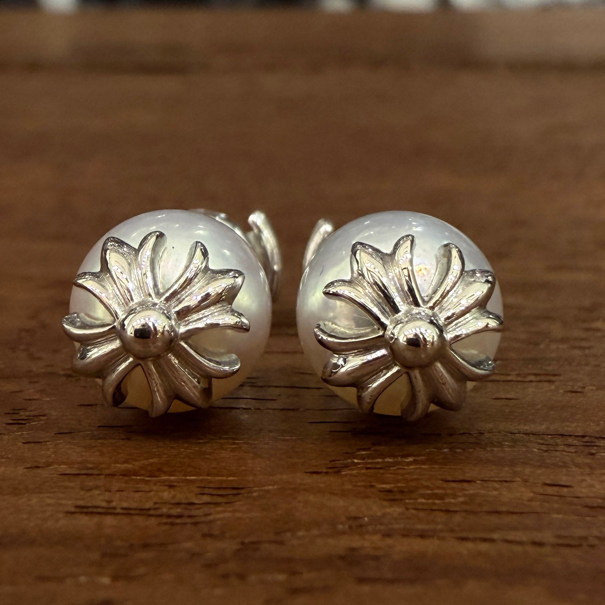 CHROME HEARTS × MIKIMOTO K18 WG White Pearl CH Plus Stud Earrings クロムハーツ × ミキモト K18 WG ホワイトパール CH プラス スタッドピアス