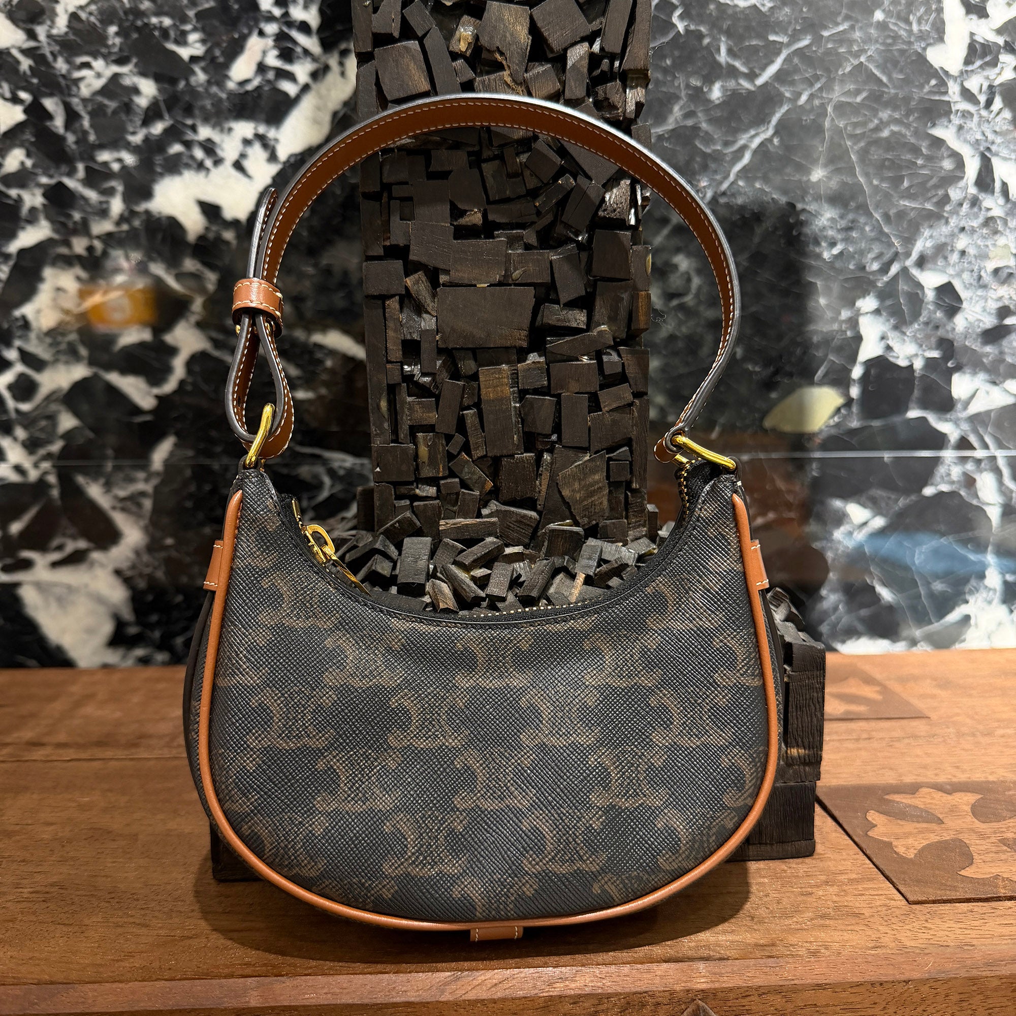 CELINE 2021AW Mini AVA Triomphe Canvas Calfskin Tan Shoulder Bag 10I602DS1.04LU セリーヌ ミニアヴァ トリオンフキャンバス カーフスキン タン ショルダーバッグ