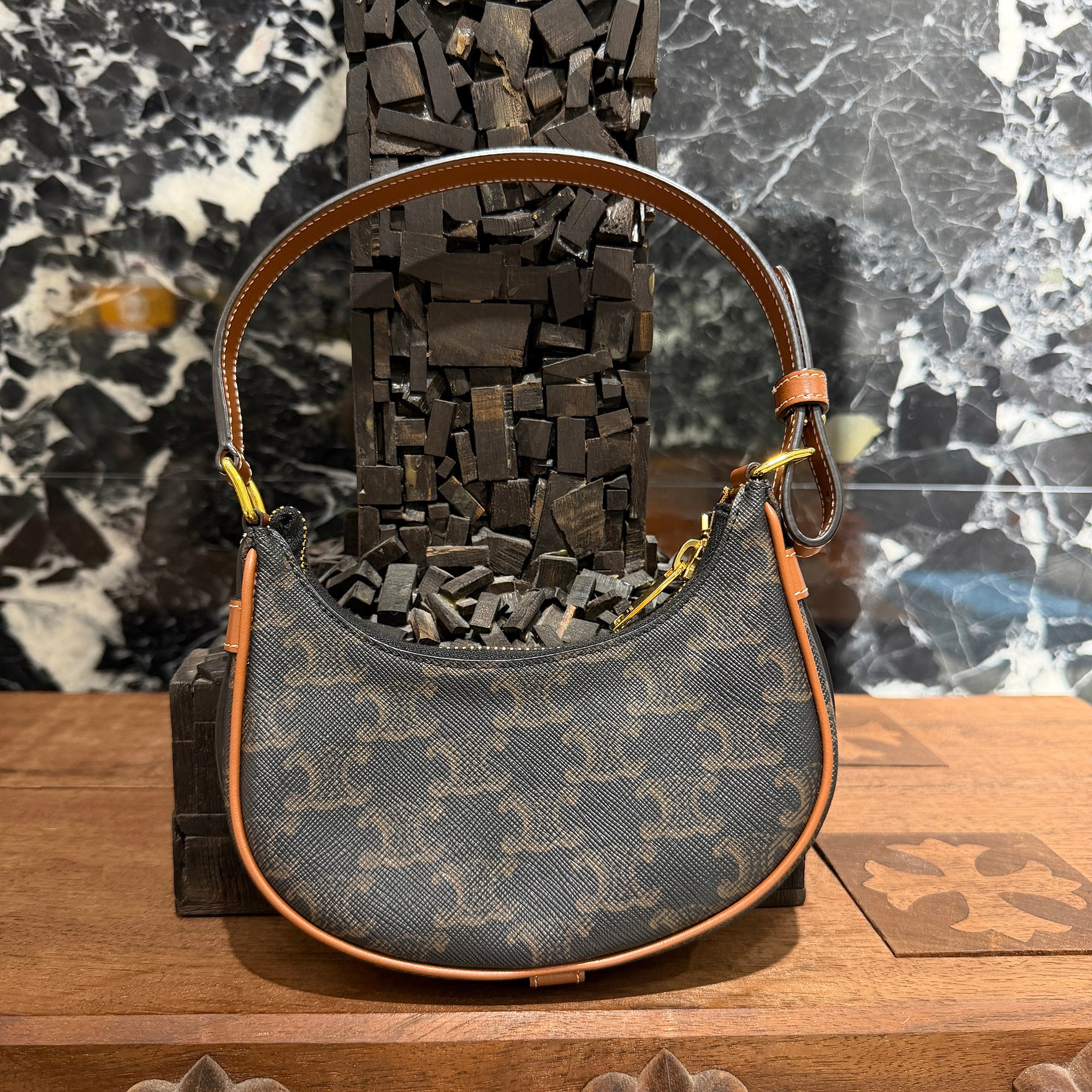 CELINE 2021AW Mini AVA Triomphe Canvas Calfskin Tan Shoulder Bag 10I602DS1.04LU セリーヌ ミニアヴァ トリオンフキャンバス カーフスキン タン ショルダーバッグ