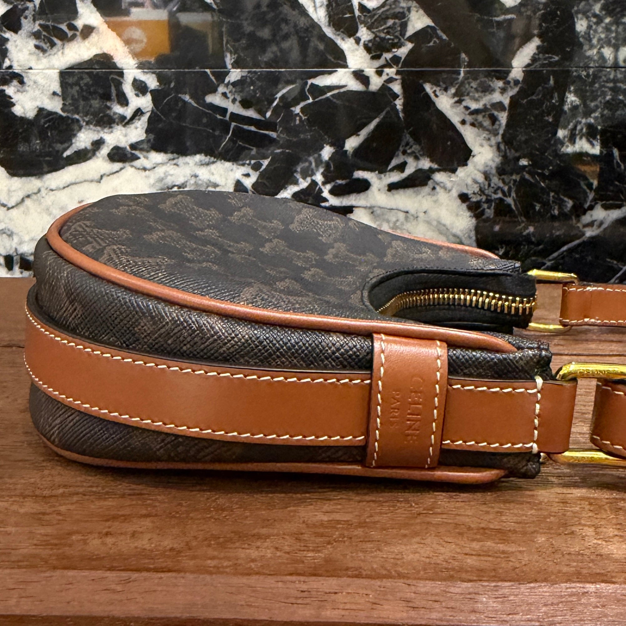 CELINE 2021AW Mini AVA Triomphe Canvas Calfskin Tan Shoulder Bag 10I602DS1.04LU セリーヌ ミニアヴァ トリオンフキャンバス カーフスキン タン ショルダーバッグ