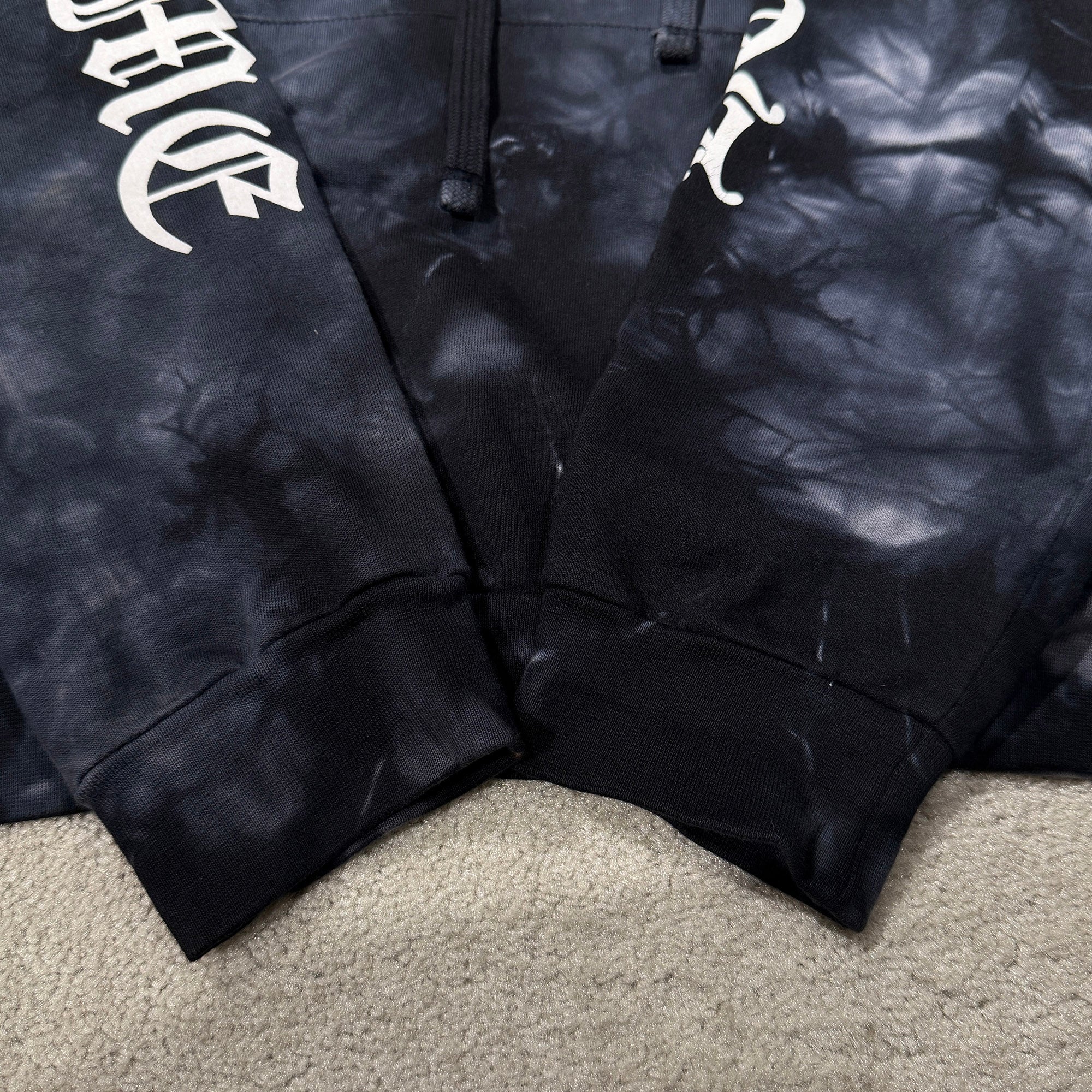 CHROME HEARTS Vertical Logo Horseshoe Tie Dye Pullover Hoodie Size XL クロムハーツ ヴァーティカルロゴ ホースシュー タイダイ プルオーバーフーディー サイズXL