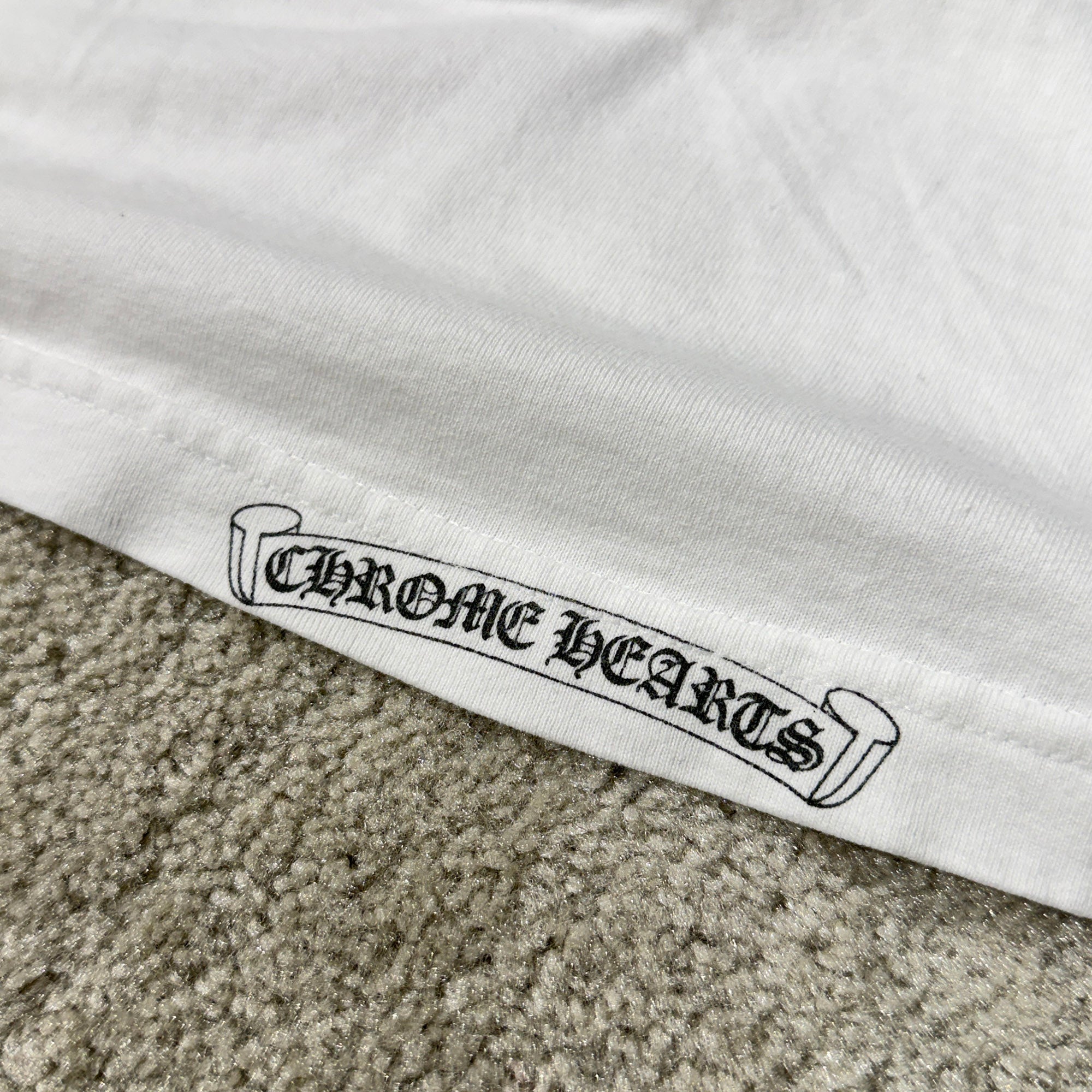 CHROME HEARTS Back Scroll Vine Dagger Neck Logo Tee Size L クロムハーツ バックスクロール ヴァインダガー ネックロゴ Tシャツ サイズL