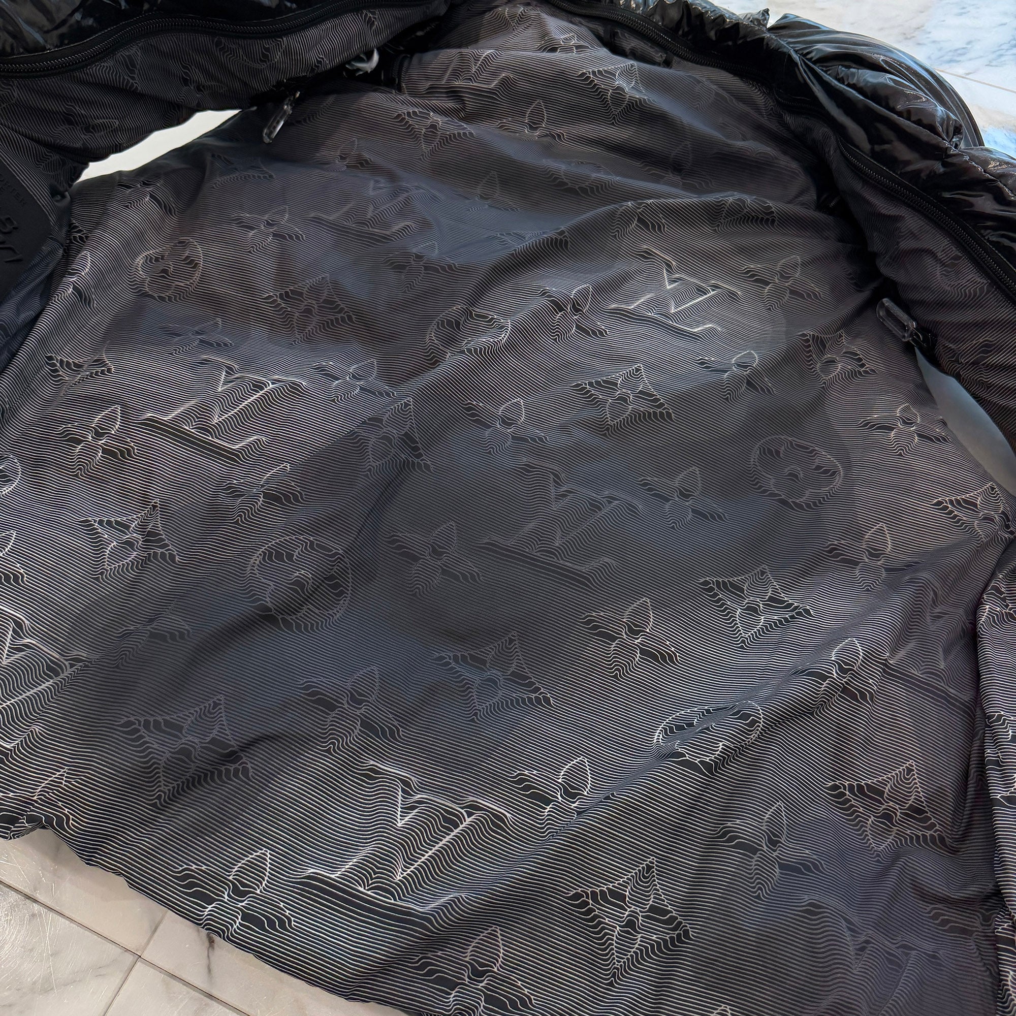 LOUIS VUITTON 2024AW Louis Vuitton 2054 Look 1 Monogram Packable Down Vest Size 50 ルイヴィトン ルイヴィトン2054 ルック1 モノグラム総柄 パッカブル ダウンベスト サイズ50