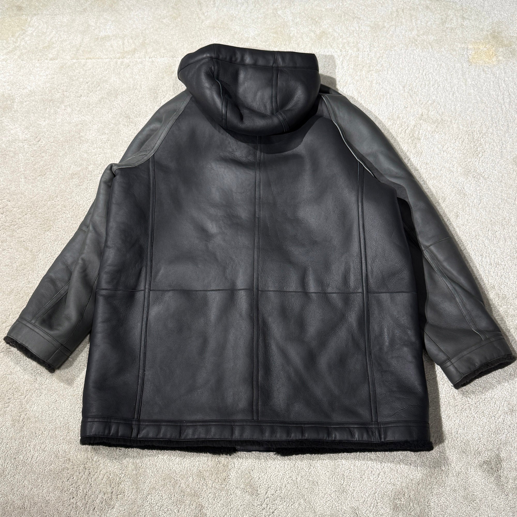HERMES 2024AW Clou de Selle Button Reversible Zip Up Hooded Shearling Leather Jacket Size 50 エルメス クルー・ド・セル・ボタン リバーシブル ジップアップ フーデッド シアリング レザージャケット サイズ50