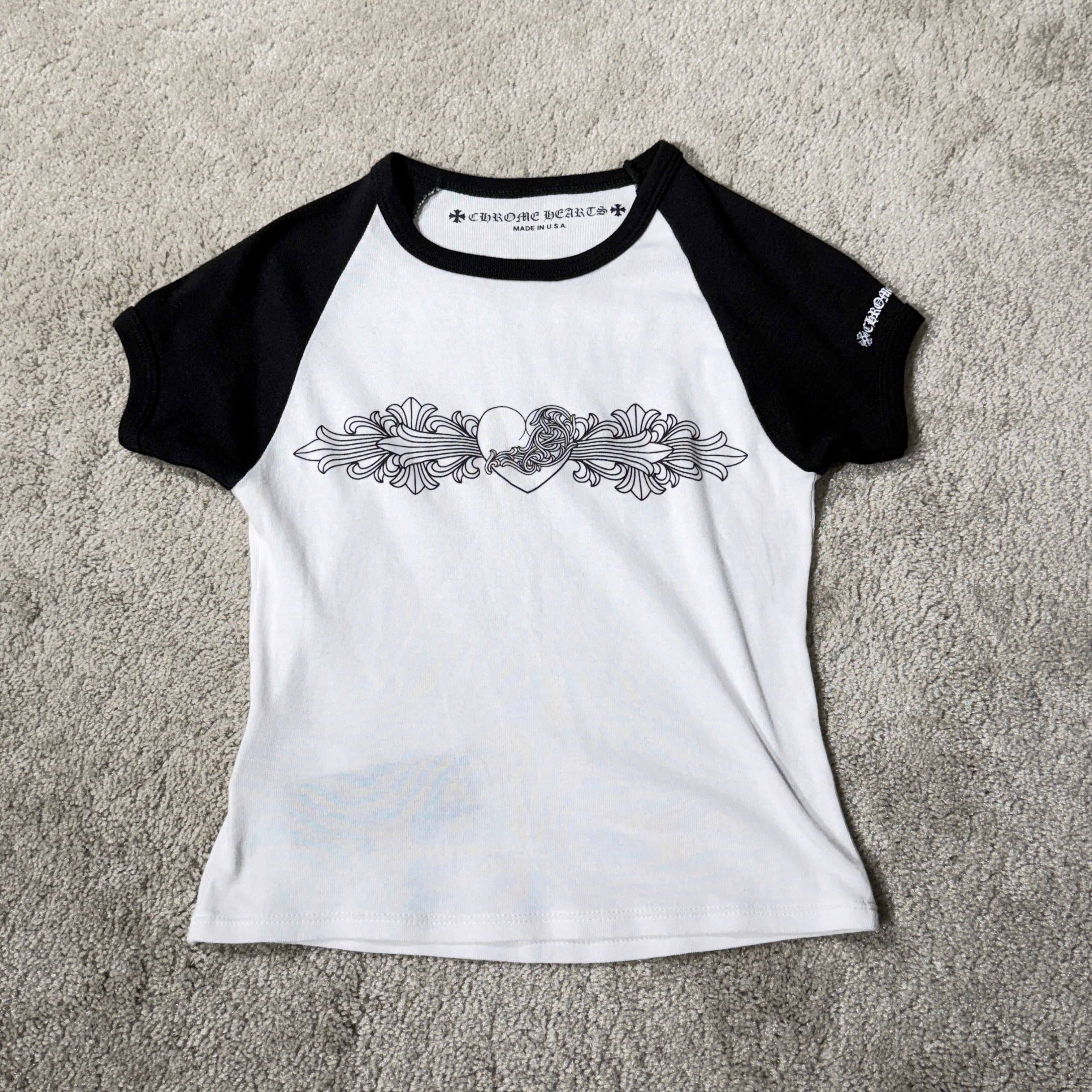 CHROME HEARTS Floral Cross Viny Heart Print Raglan Tee Size XS クロムハーツ フローラルクロス ヴィニーハートプリント ラグランTシャツ サイズXS