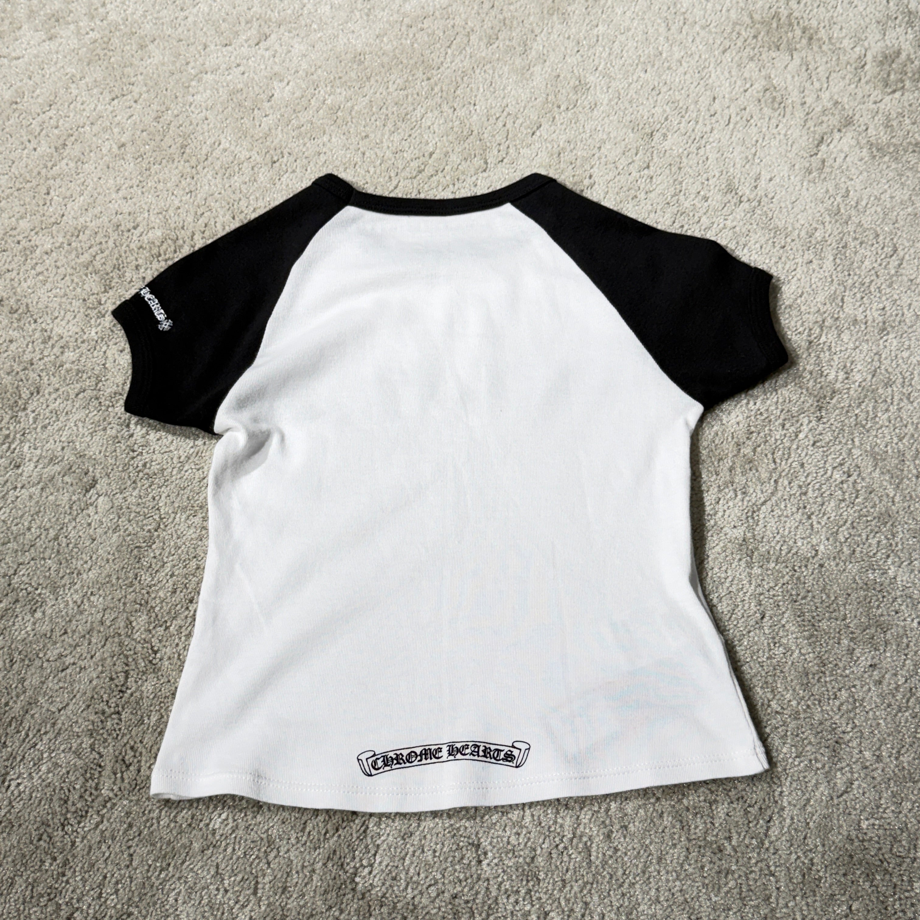 CHROME HEARTS Floral Cross Viny Heart Print Raglan Tee Size XS クロムハーツ フローラルクロス ヴィニーハートプリント ラグランTシャツ サイズXS