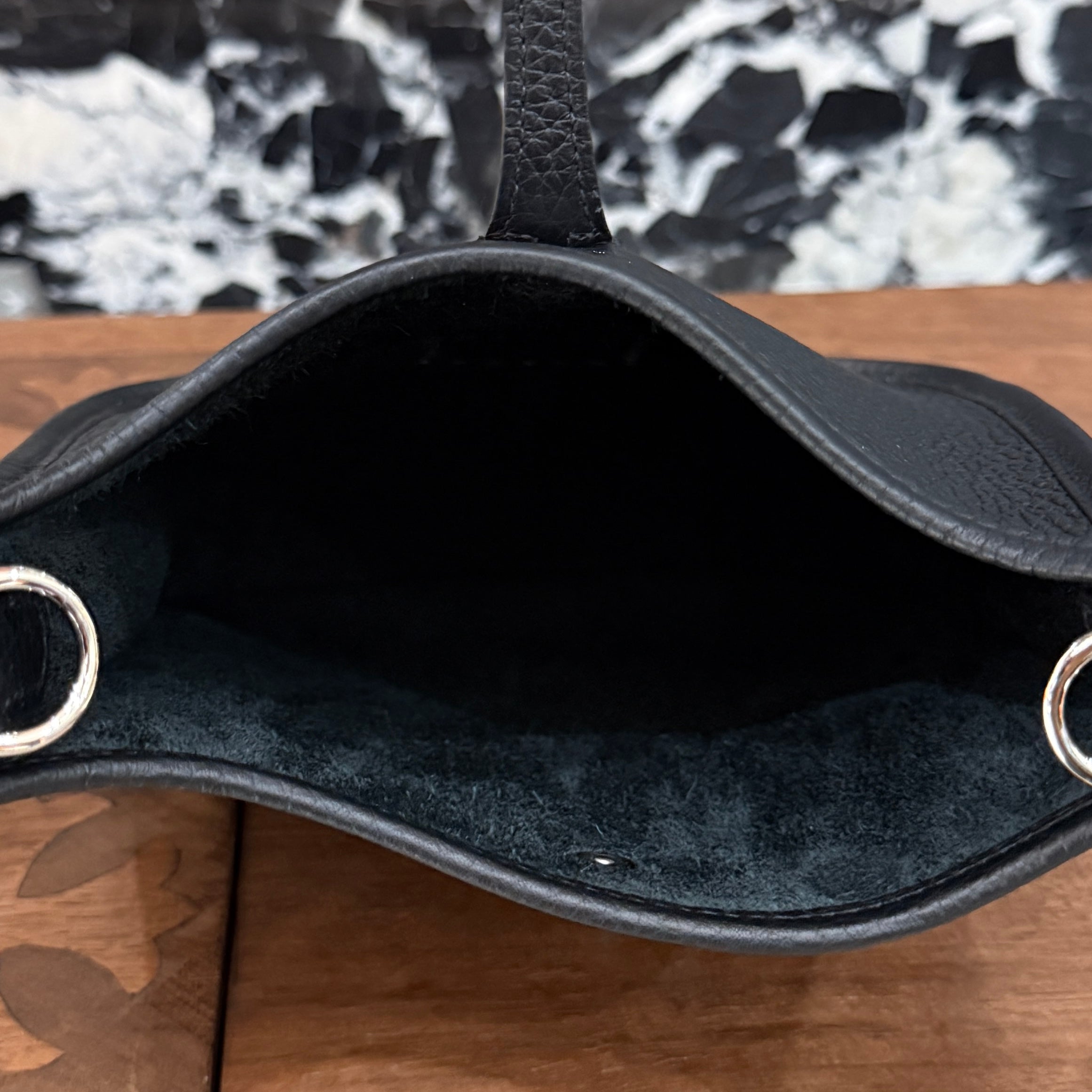 HERMES Evelyn Amazon TPM "NOIR" G刻印 エルメス エブリン アマゾン TPM "ノワール" レザーショルダーバッグ G刻印