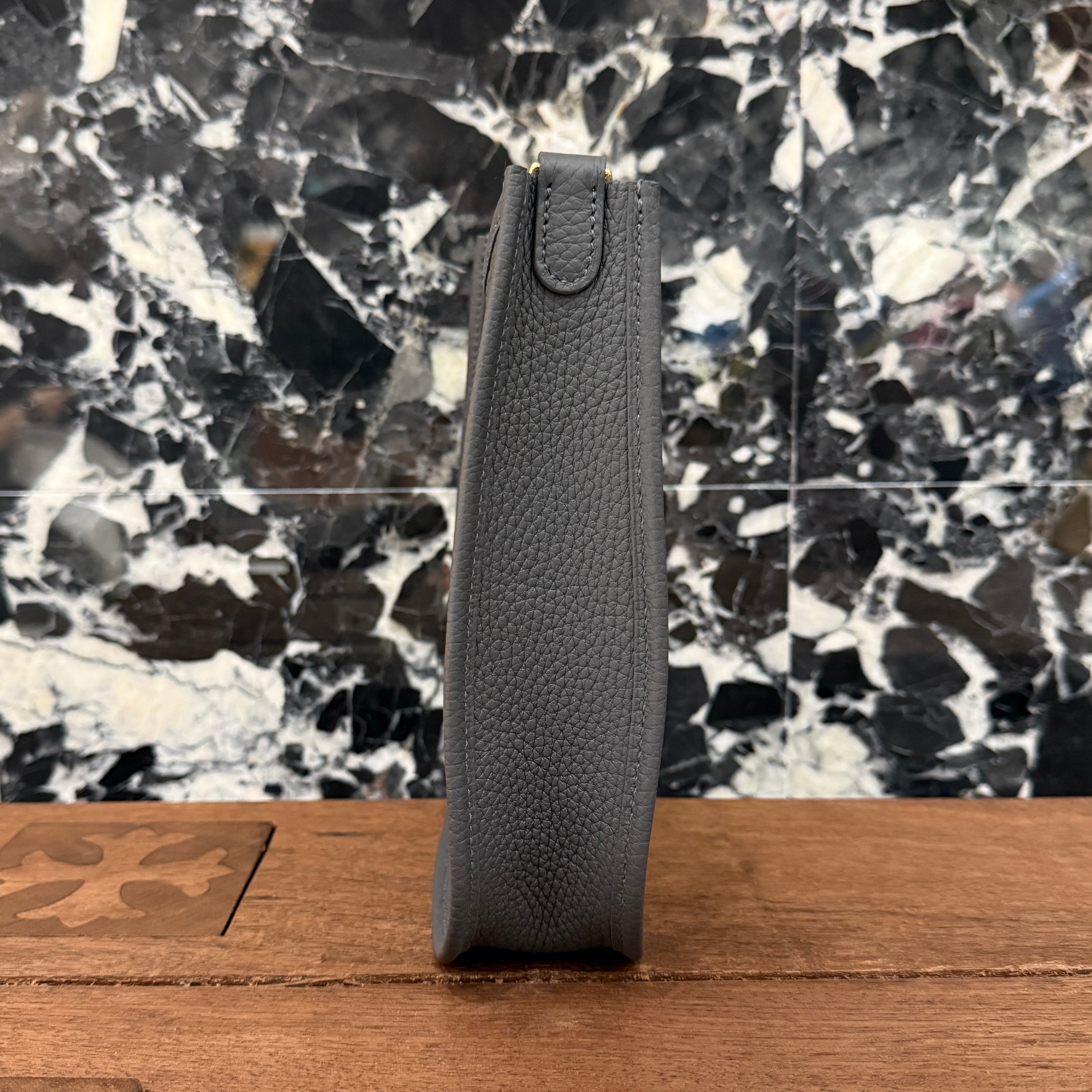 HERMES Evelyn Amazon TPM "Gris Misty" G刻印 エルメス エブリン アマゾン TPM "グリミスティ" レザーショルダーバッグ G刻印