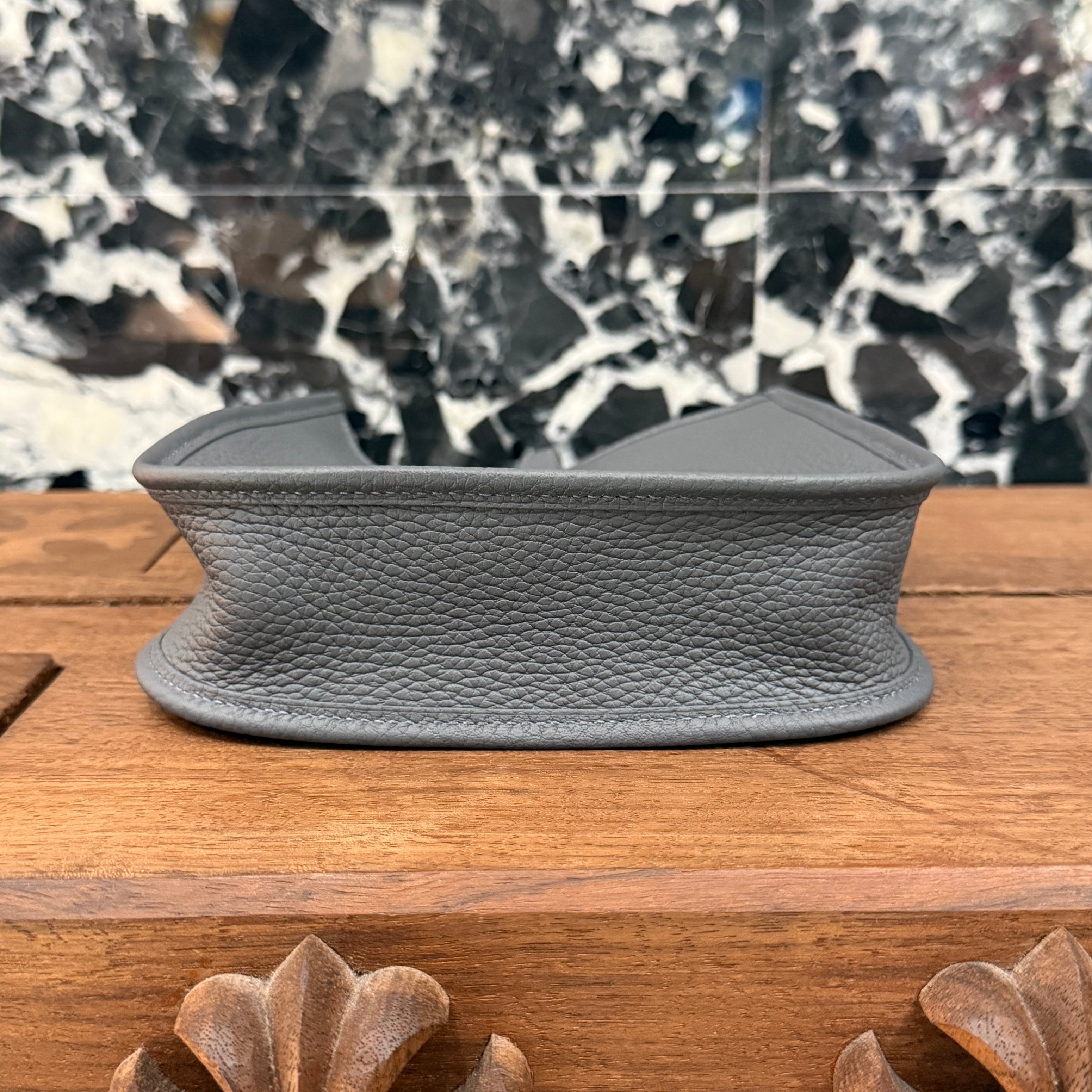 HERMES Evelyn Amazon TPM "Gris Misty" G刻印 エルメス エブリン アマゾン TPM "グリミスティ" レザーショルダーバッグ G刻印