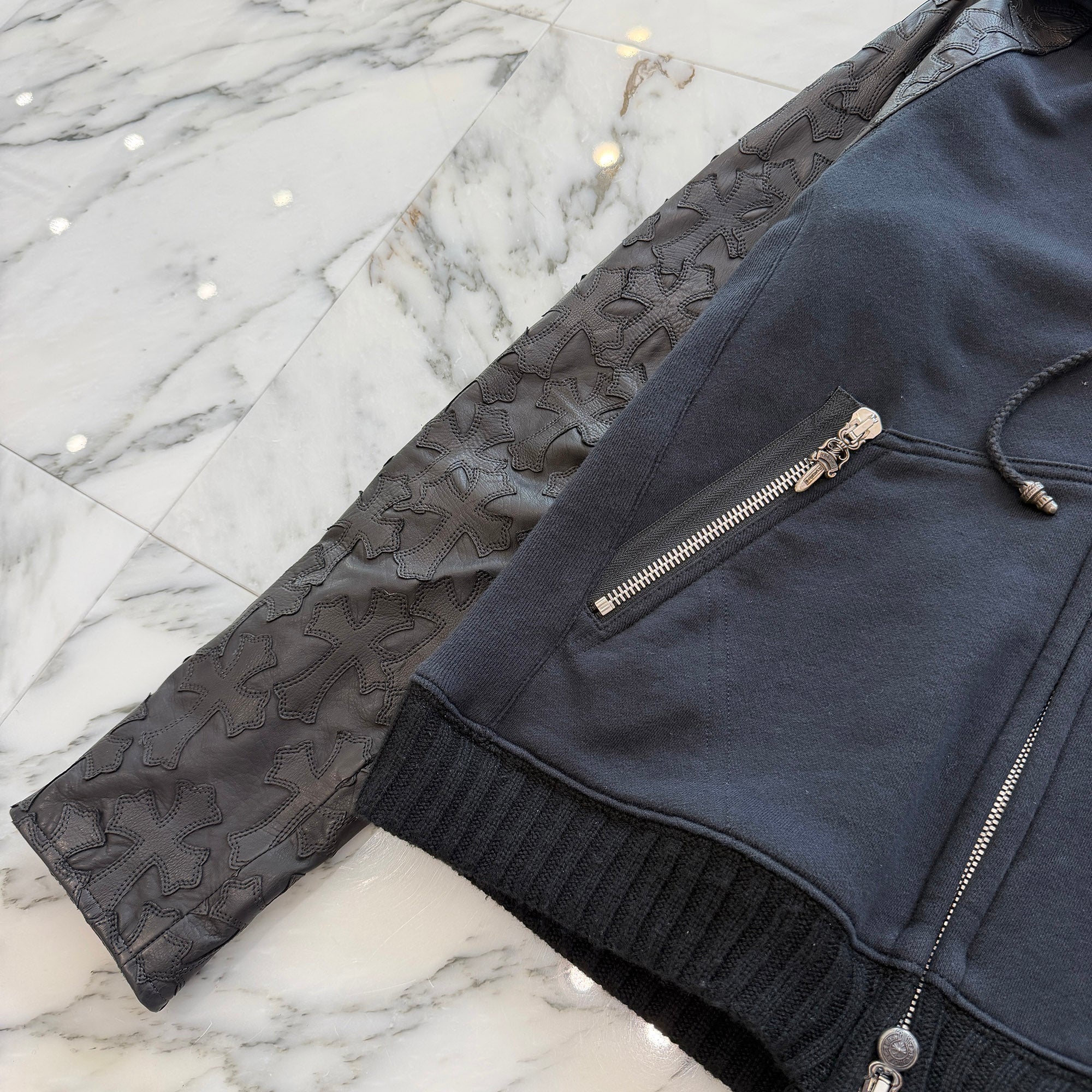 CHROME HEARTS Cemetery Cross Leather Patch Arm Zip Up Hoodie Size S クロムハーツ セメタリークロス レザーパッチアーム ジップアップフーディ サイズS