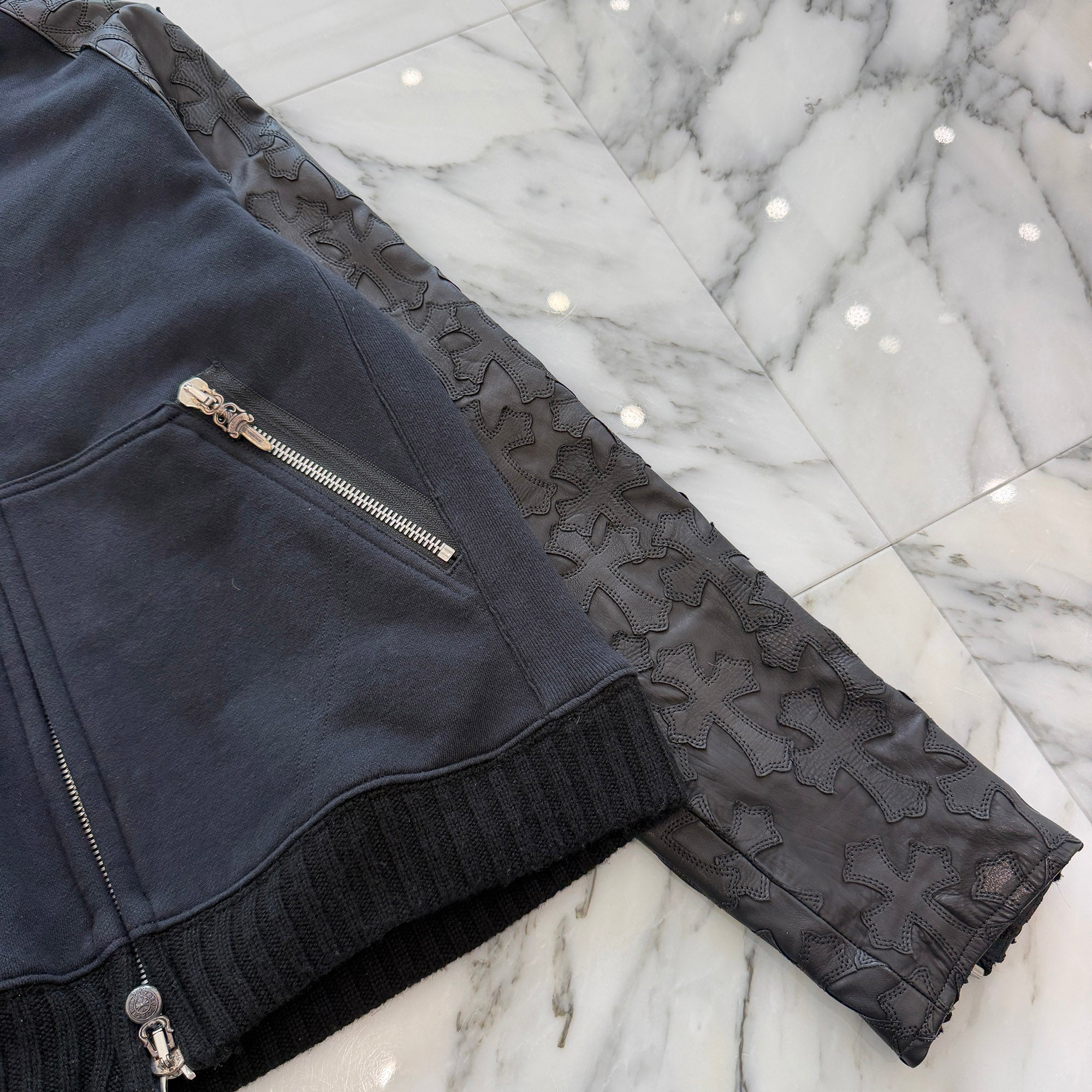 CHROME HEARTS Cemetery Cross Leather Patch Arm Zip Up Hoodie Size S クロムハーツ セメタリークロス レザーパッチアーム ジップアップフーディ サイズS