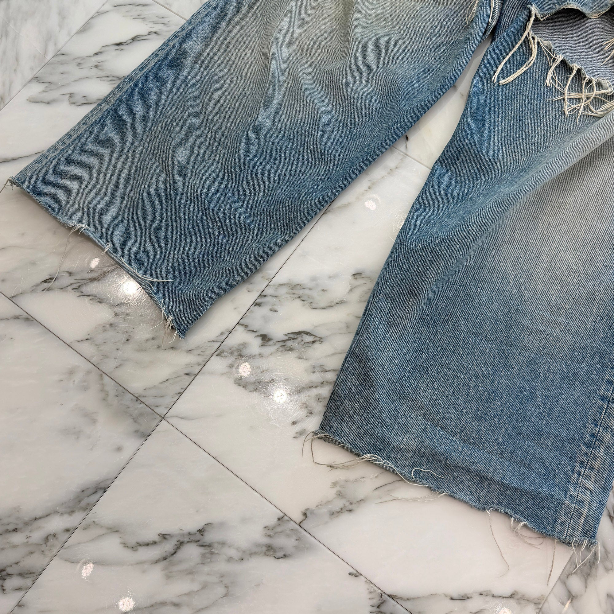 BALENCIAGA 2022SS Large Fit Destroyed Denim Pants 697828 TJW79