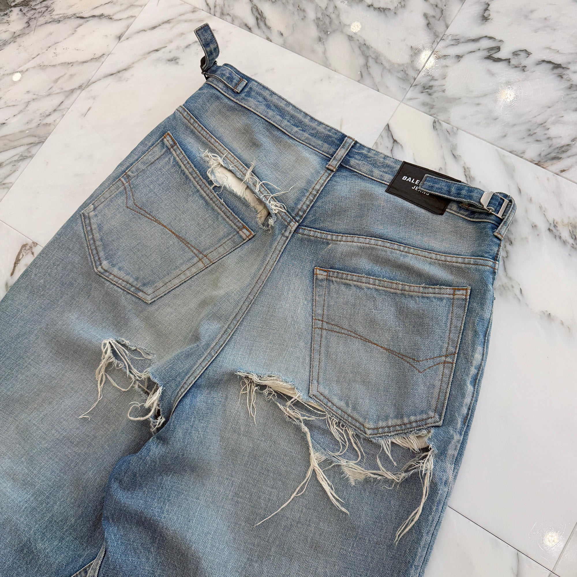 BALENCIAGA 2022SS Large Fit Destroyed Denim Pants 697828 TJW79 Size S バレンシアガ ラージフィット ダメージ加工 デニムパンツ サイズS