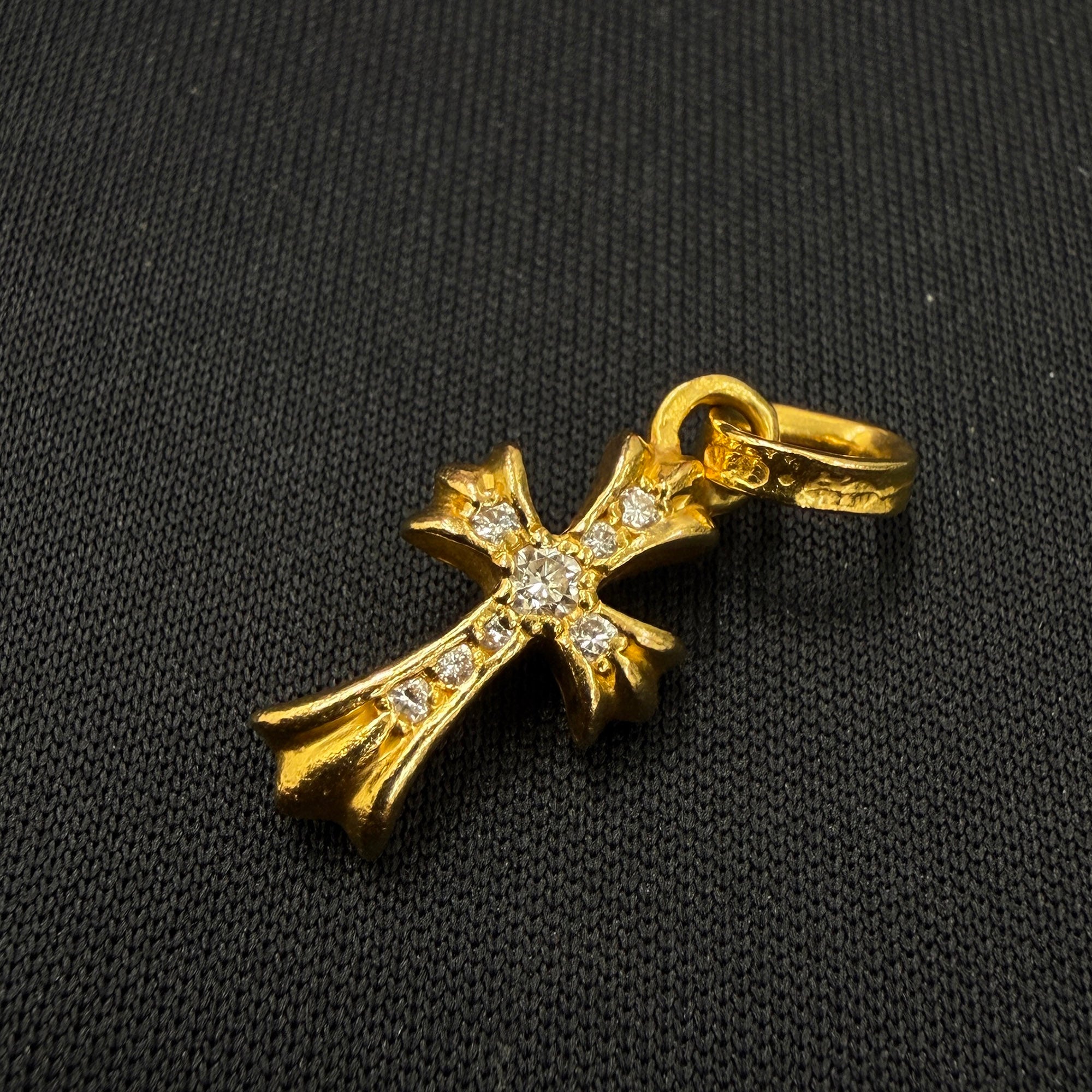 CHROME HEARTS 22K CH Cross Baby Fat Charm Pave Diamond クロム