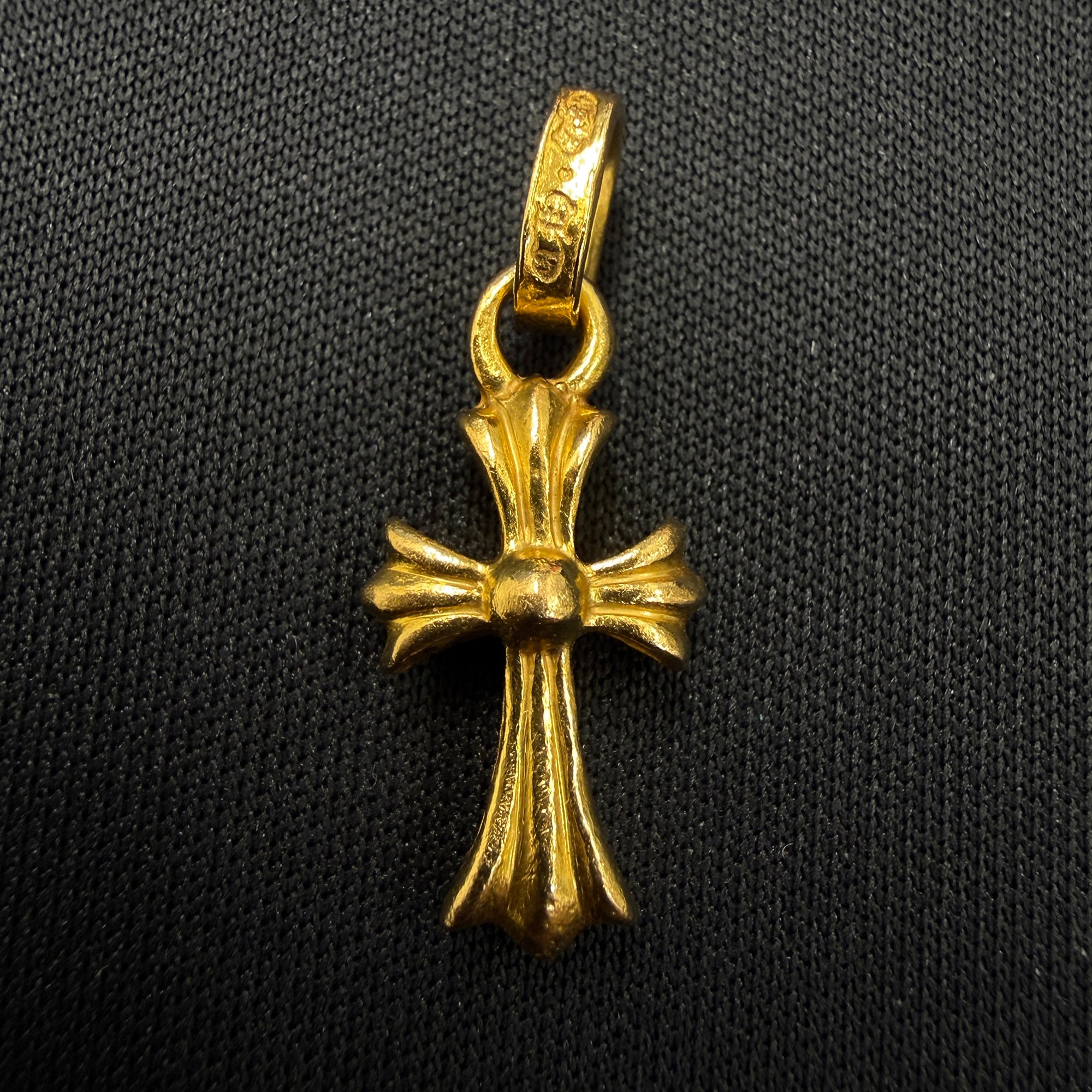 CHROME HEARTS 22K CH Cross Baby Fat Charm Pave Diamond クロム