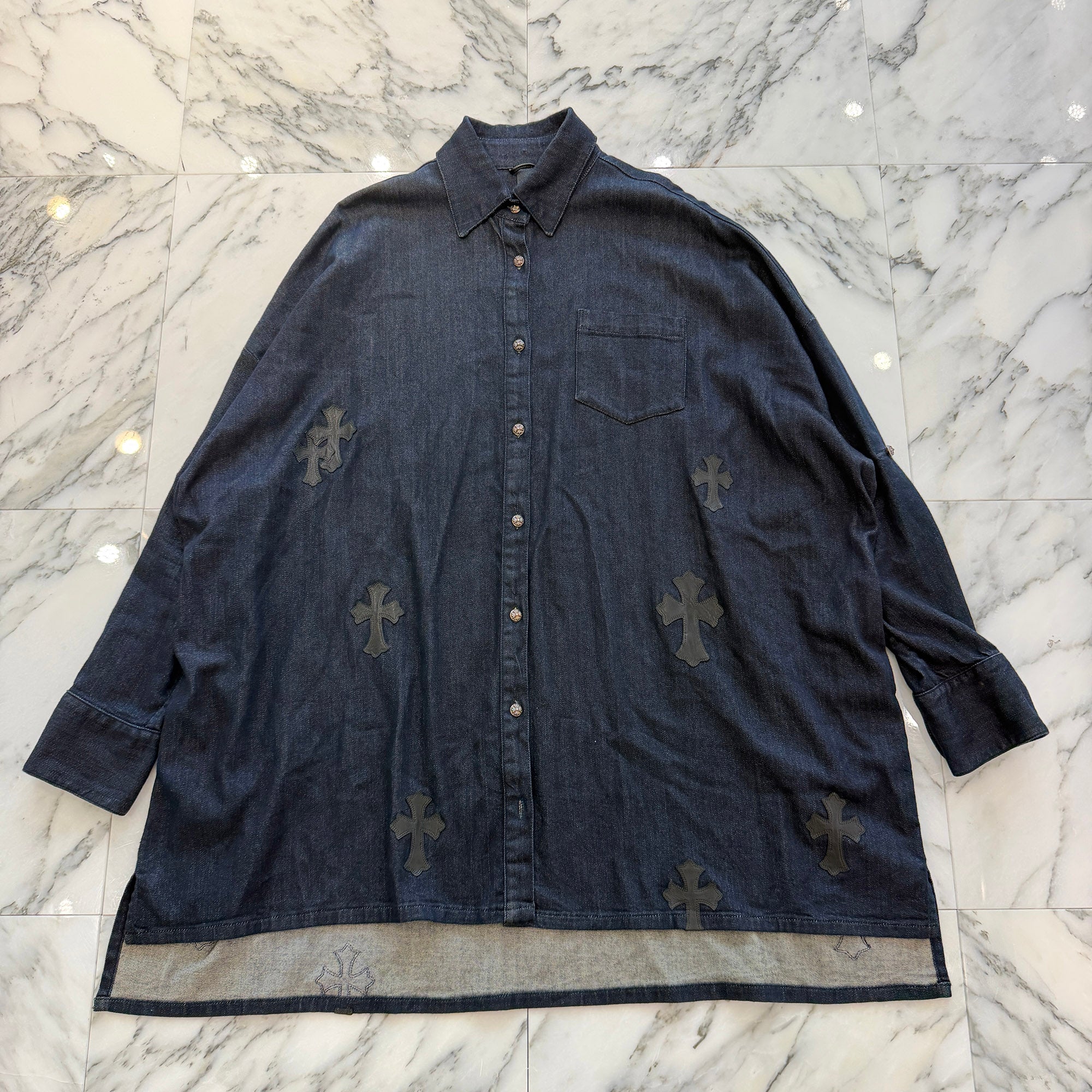 CHROME HEARTS Y NOT Mahal Kita Cemetery Cross Leather Patch Denim Shirt Size S クロムハーツ ワイノット マハルキタ セメタリークロスレザーパッチ デニムシャツ サイズS