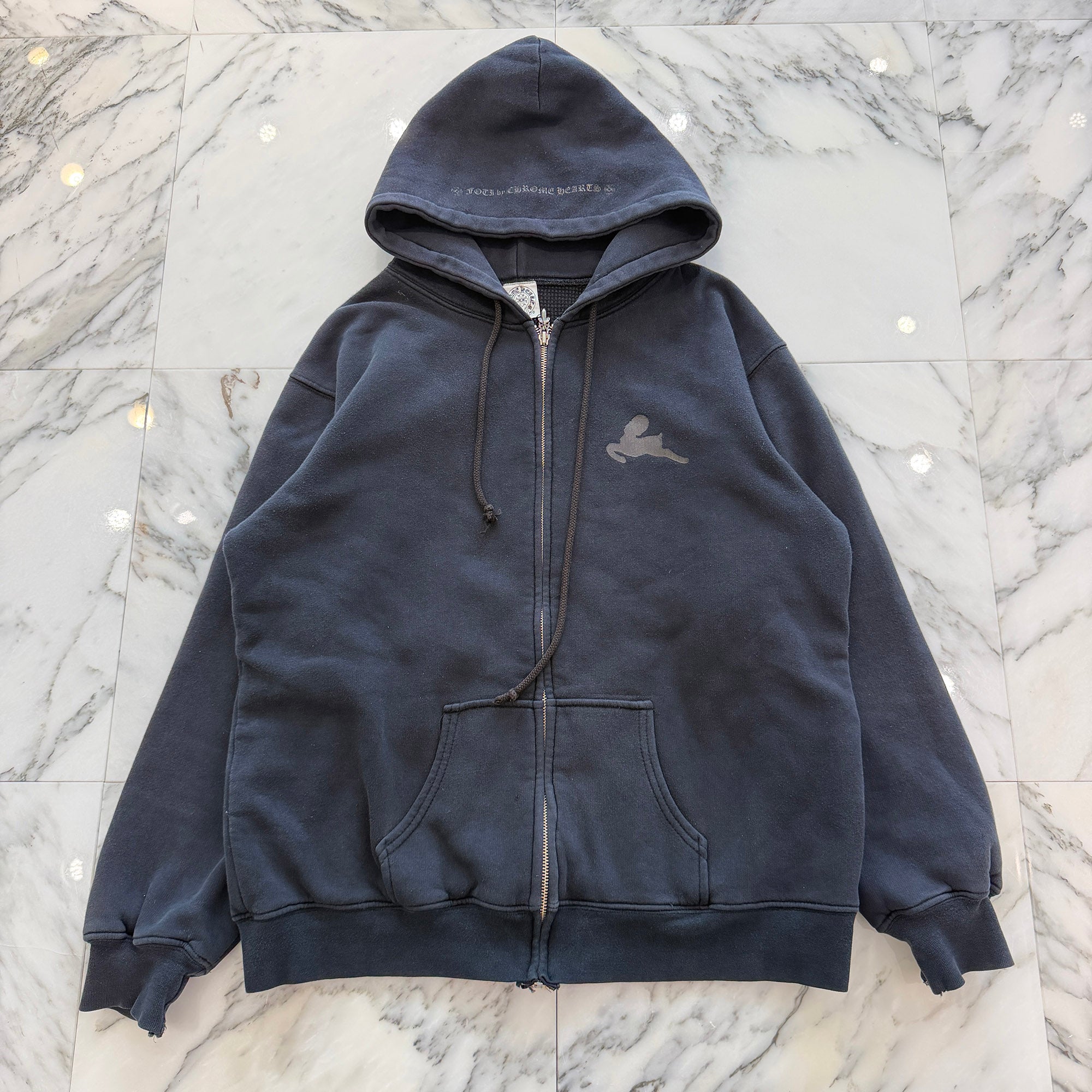 CHROME HEARTS FOTI Harris Teeter Back Knickerbocker Hotel Letter Print Thermal Zip Up Hoodie Size L クロムハーツ フォティ ハリスティーター バックニッカポッカホテル レタープリント サーマル ジップアップ フーディ サイズL