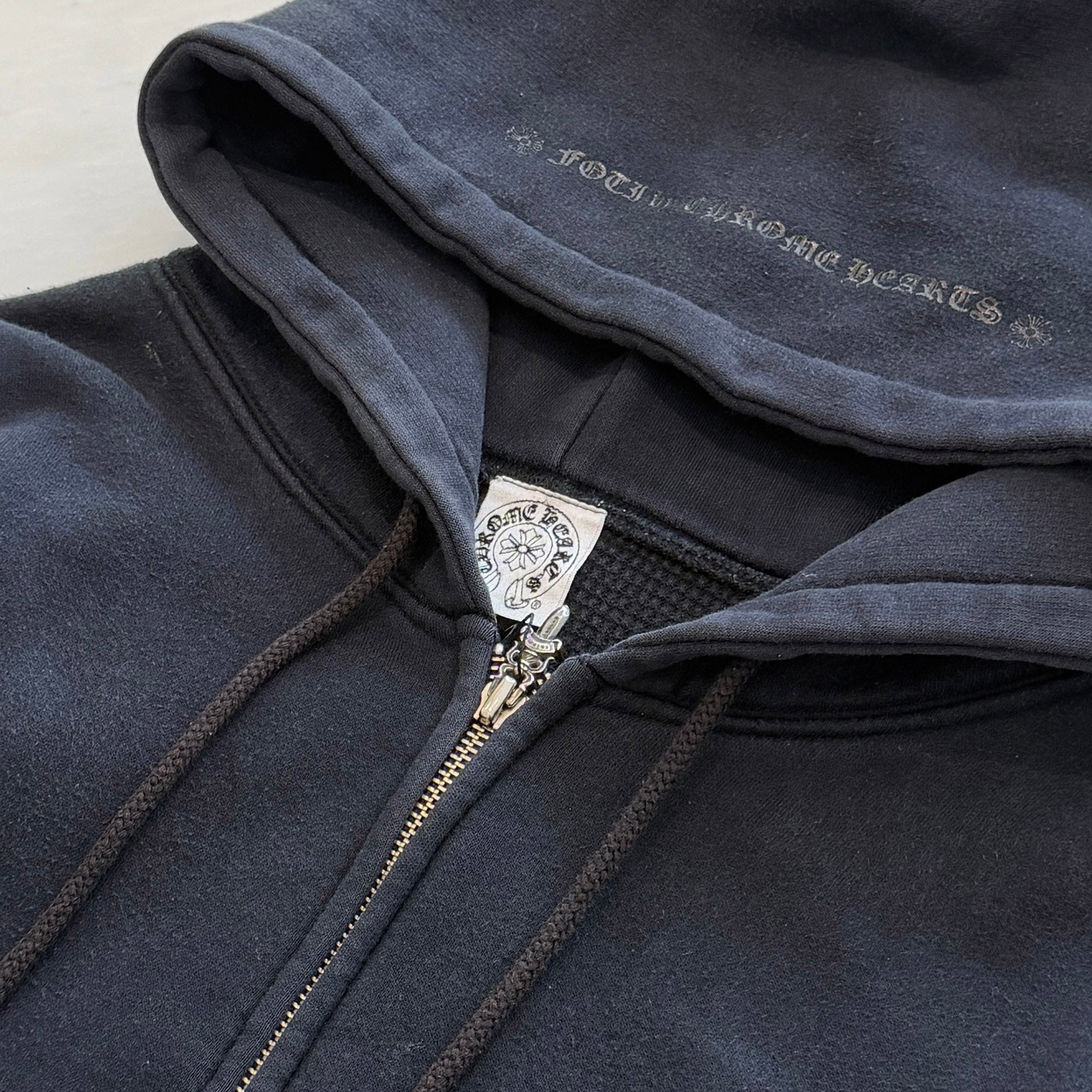CHROME HEARTS FOTI Harris Teeter Back Knickerbocker Hotel Letter Print Thermal Zip Up Hoodie Size L クロムハーツ フォティ ハリスティーター バックニッカポッカホテル レタープリント サーマル ジップアップ フーディ サイズL