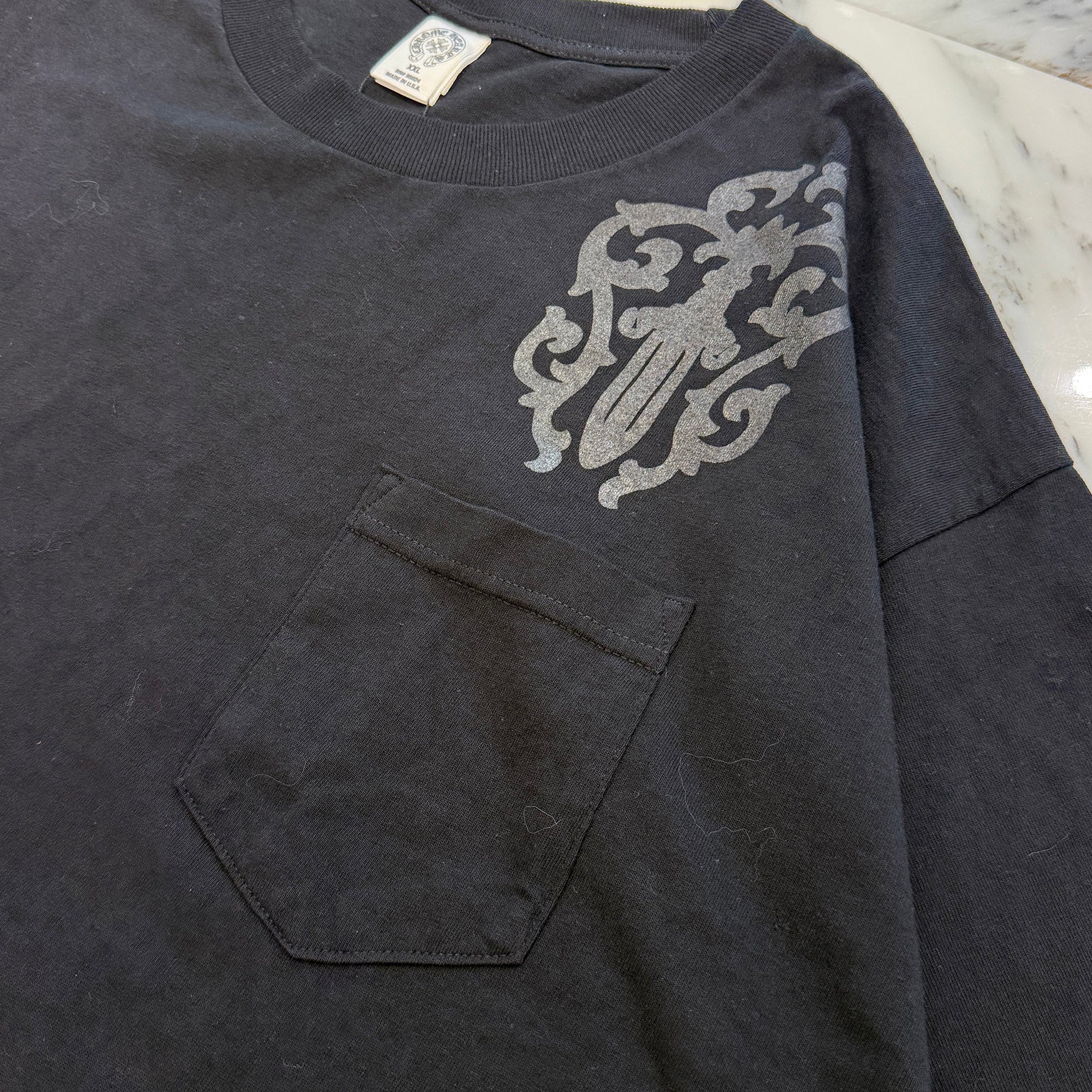 CHROME HEARTS Shoulder Vine Dagger Back Cemetery Cross Print Tee Size XXL クロムハーツ ショルダーヴァインダガー バックセメタリークロスプリント Tシャツ サイズXXL