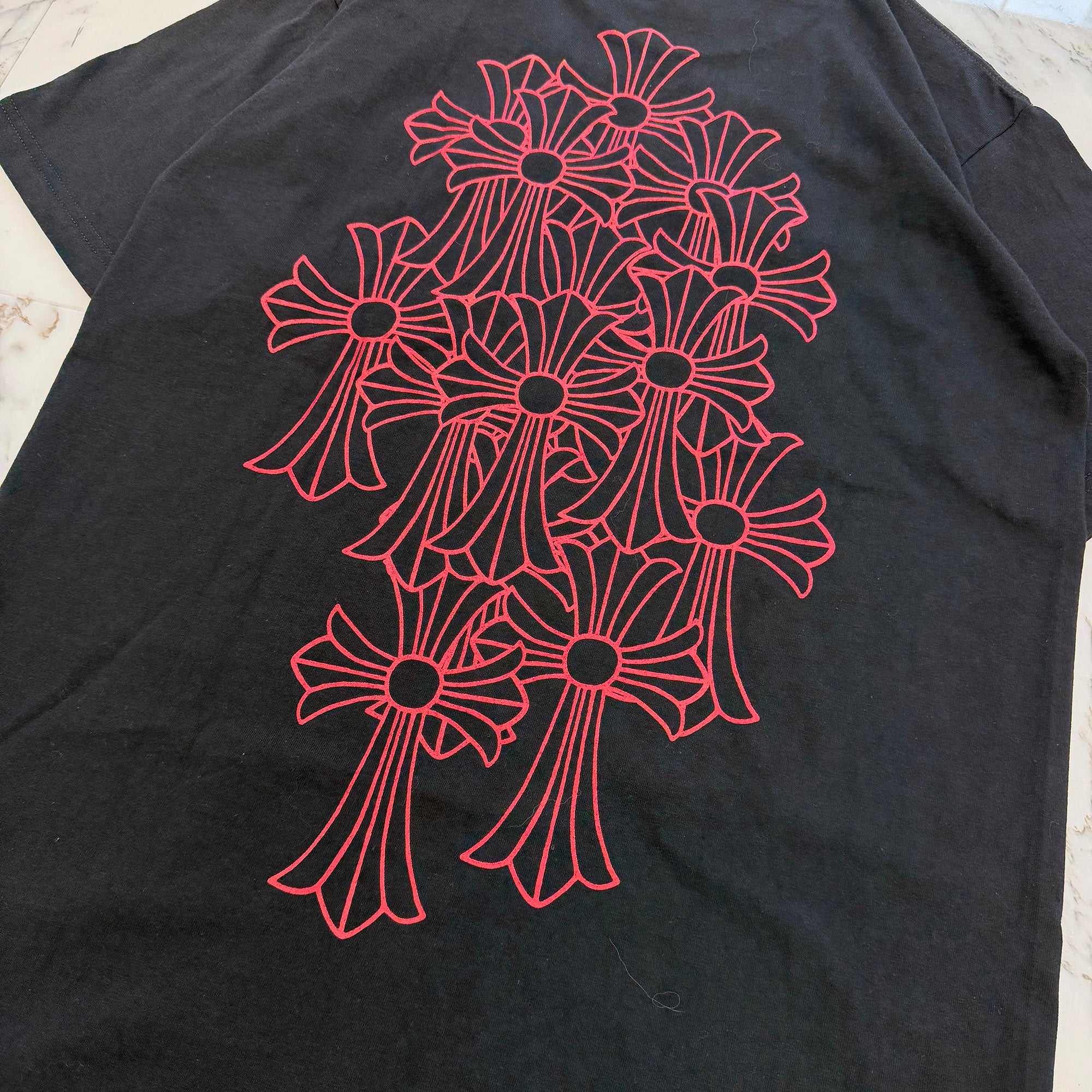 CHROME HEARTS Shoulder Vine Dagger Back Cemetery Cross Print Tee Size L クロムハーツ ショルダーヴァインダガー バックセメタリークロスプリントTシャツ サイズL