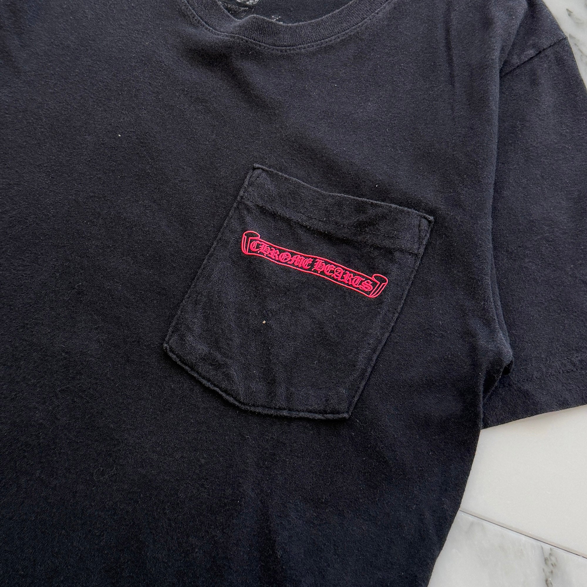 CHROME HEARTS Pink Made in Hollywood Vertical Logo Tee Size S クロムハーツ ピンク メイドインハリウッド ヴァーティカルロゴ Tシャツ サイズS