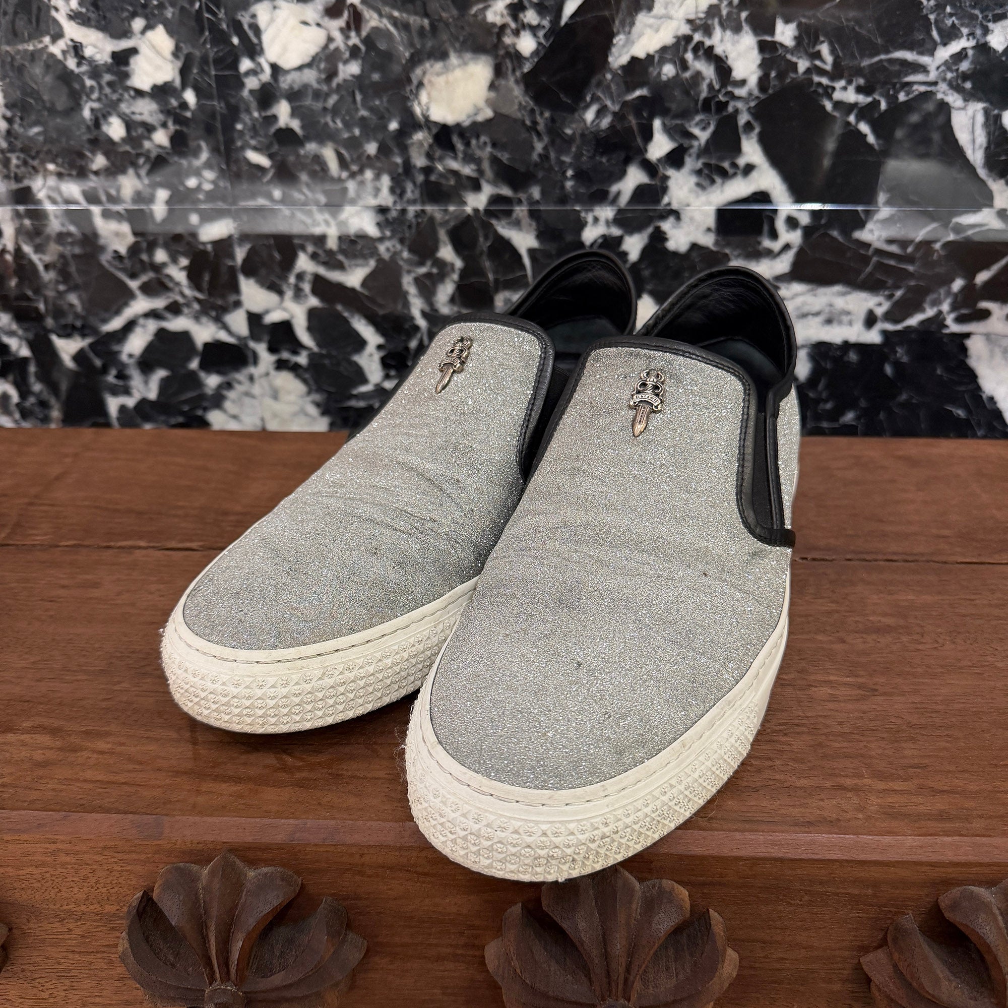CHROME HEARTS Metallic Silver CH Plus Leather Patch Dagger Slip On Size 43 (約27.5cm～28.0cm) クロムハーツ メタリック シルバー CHプラス レザーパッチ ダガー スリッポン サイズ43 (約27.5cm～28.0cm)
