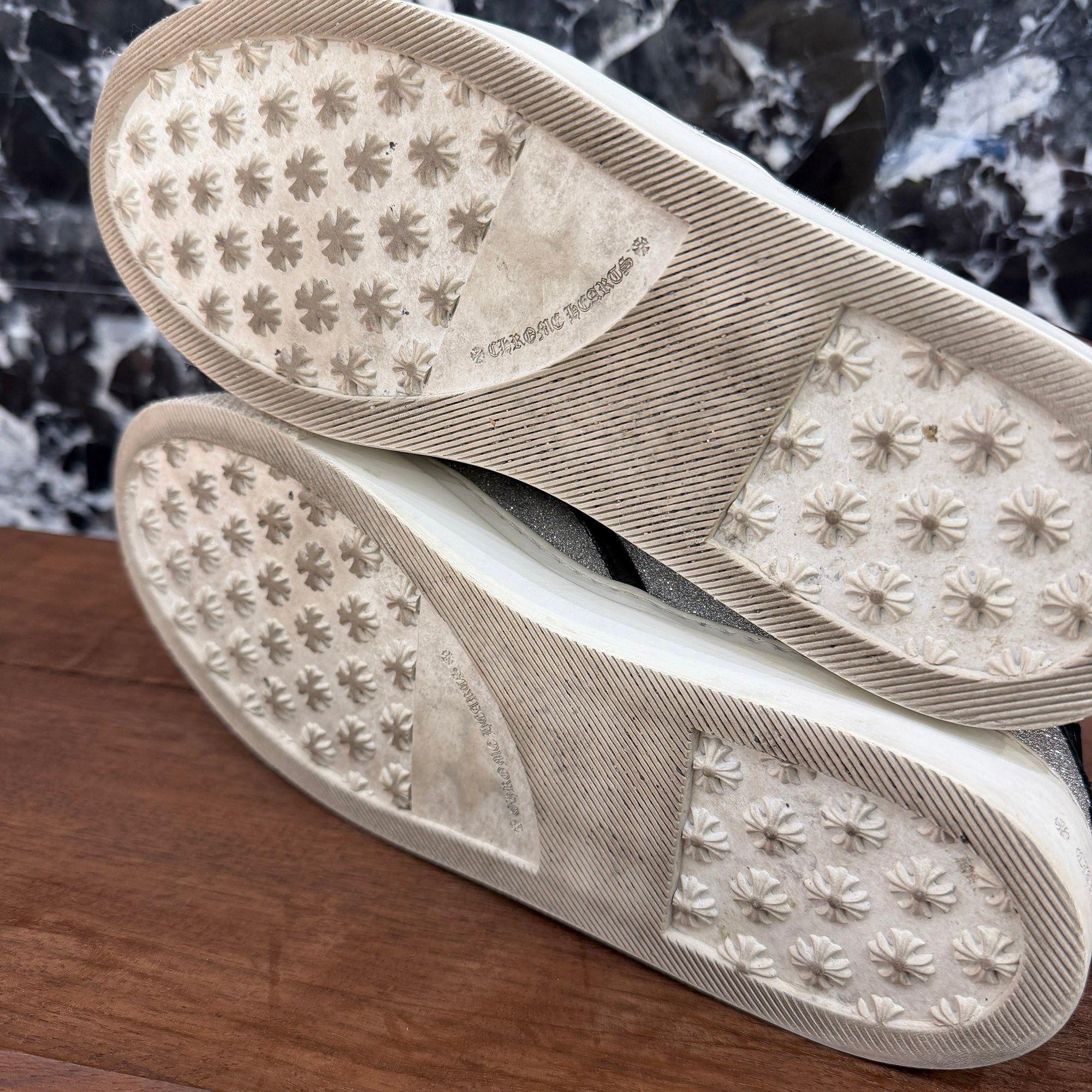 CHROME HEARTS Metallic Silver CH Plus Leather Patch Dagger Slip On Size 43 (約27.5cm～28.0cm) クロムハーツ メタリック シルバー CHプラス レザーパッチ ダガー スリッポン サイズ43 (約27.5cm～28.0cm)