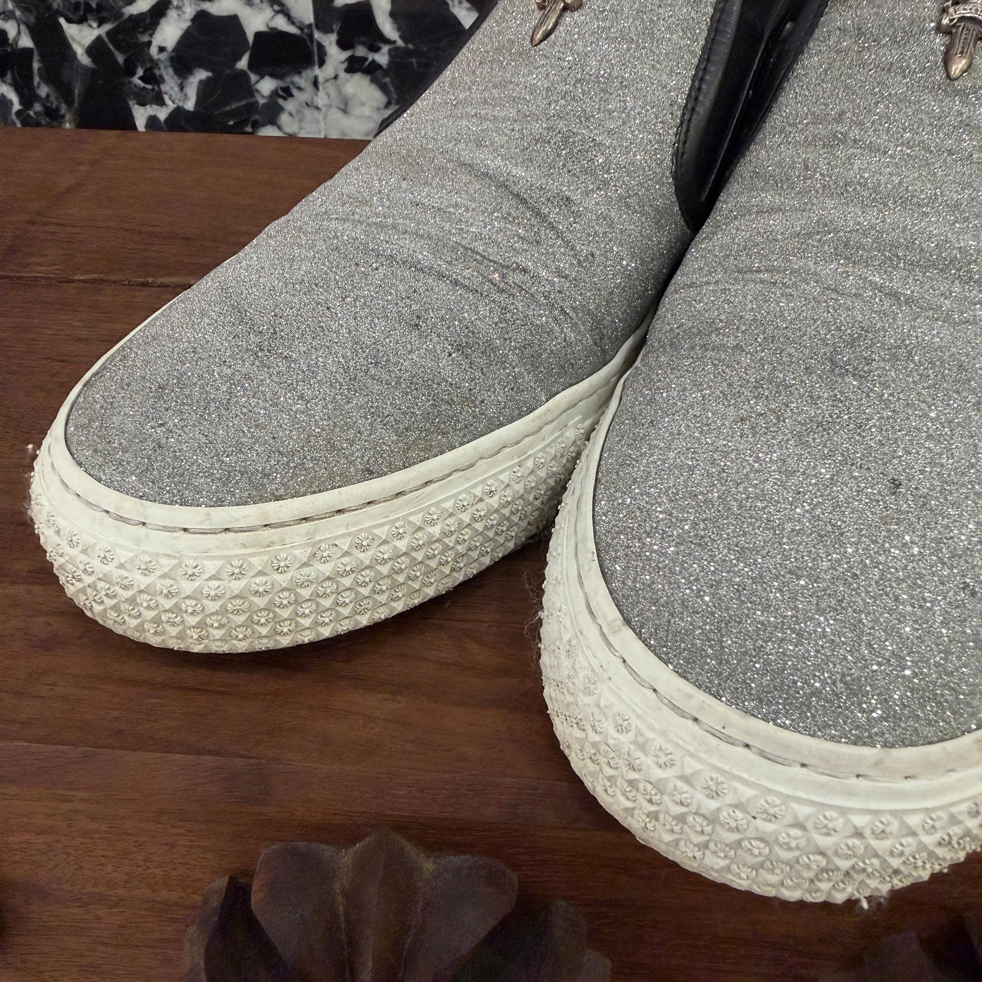 CHROME HEARTS Metallic Silver CH Plus Leather Patch Dagger Slip On Size 43 (約27.5cm～28.0cm) クロムハーツ メタリック シルバー CHプラス レザーパッチ ダガー スリッポン サイズ43 (約27.5cm～28.0cm)