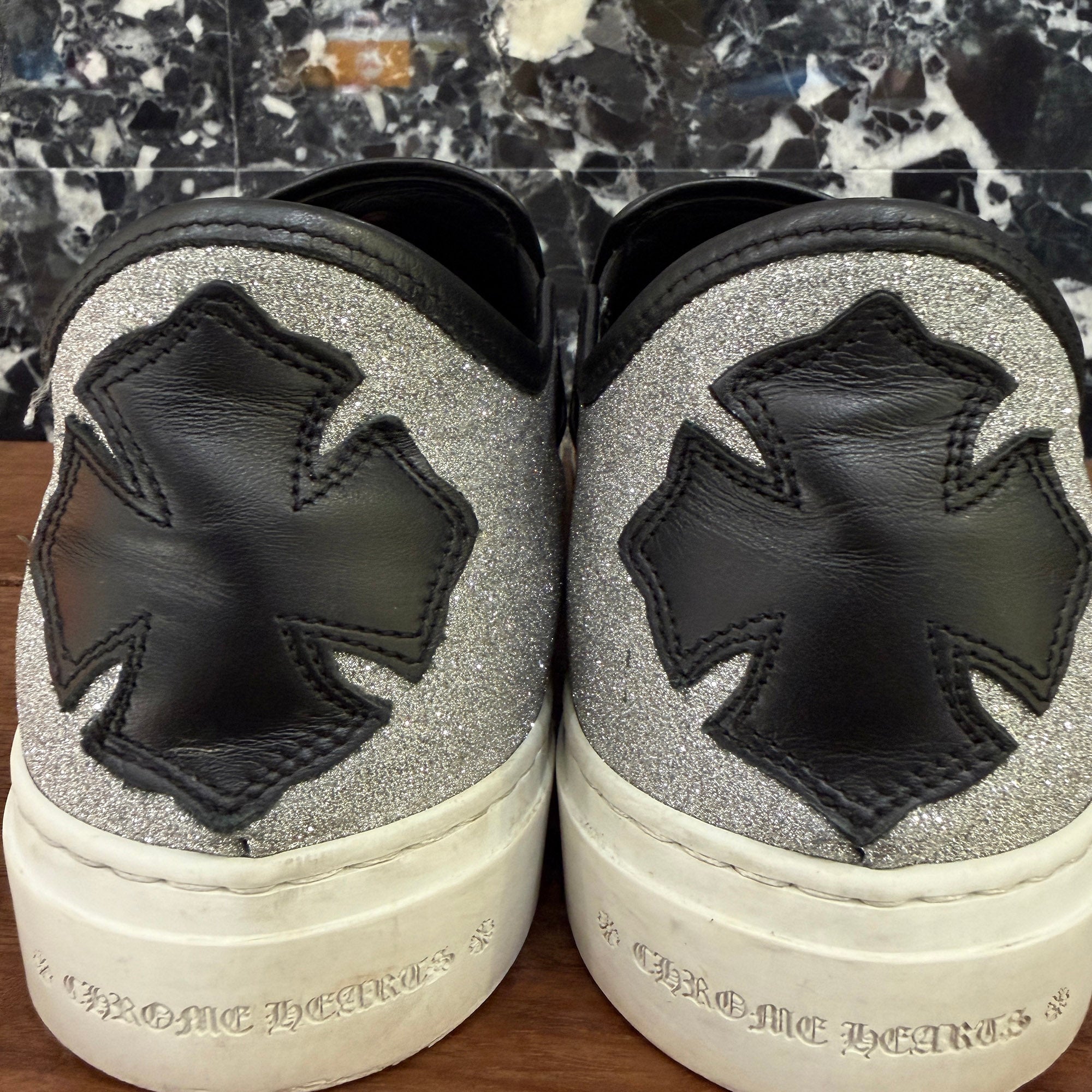CHROME HEARTS Metallic Silver CH Plus Leather Patch Dagger Slip On Size 43 (約27.5cm～28.0cm) クロムハーツ メタリック シルバー CHプラス レザーパッチ ダガー スリッポン サイズ43 (約27.5cm～28.0cm)