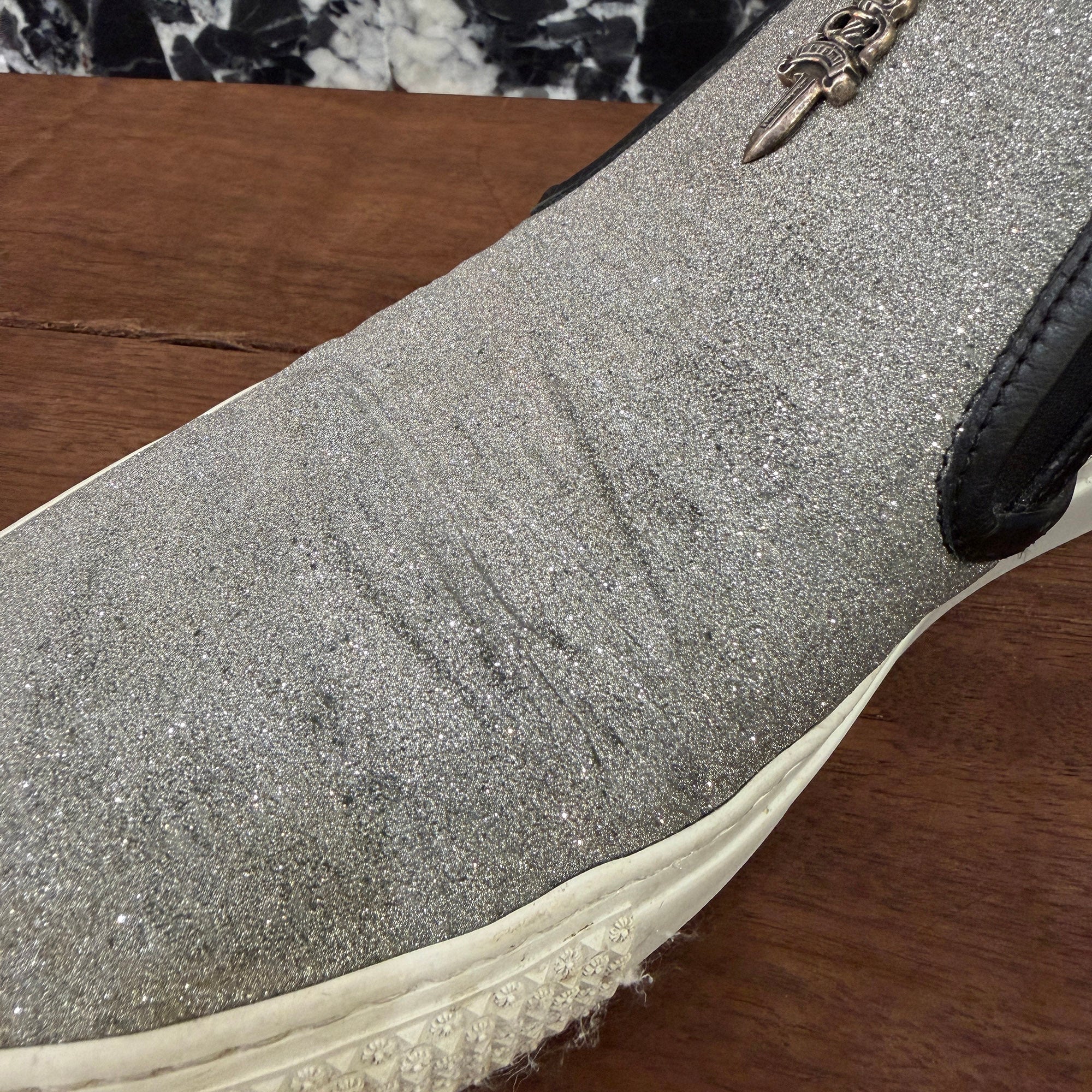 CHROME HEARTS Metallic Silver CH Plus Leather Patch Dagger Slip On Size 43 (約27.5cm～28.0cm) クロムハーツ メタリック シルバー CHプラス レザーパッチ ダガー スリッポン サイズ43 (約27.5cm～28.0cm)