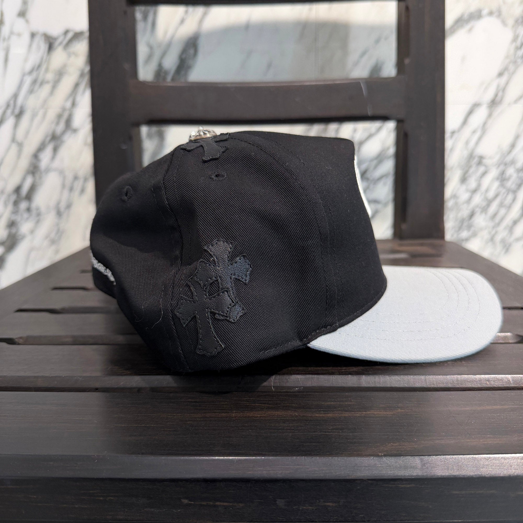 CHROME HEARTS Cemetery Cross Patch Trucker Cap ONE SIZE (53-60) クロムハーツ セメタリークロスパッチ トラッカーキャップ ONE SIZE (53-60)