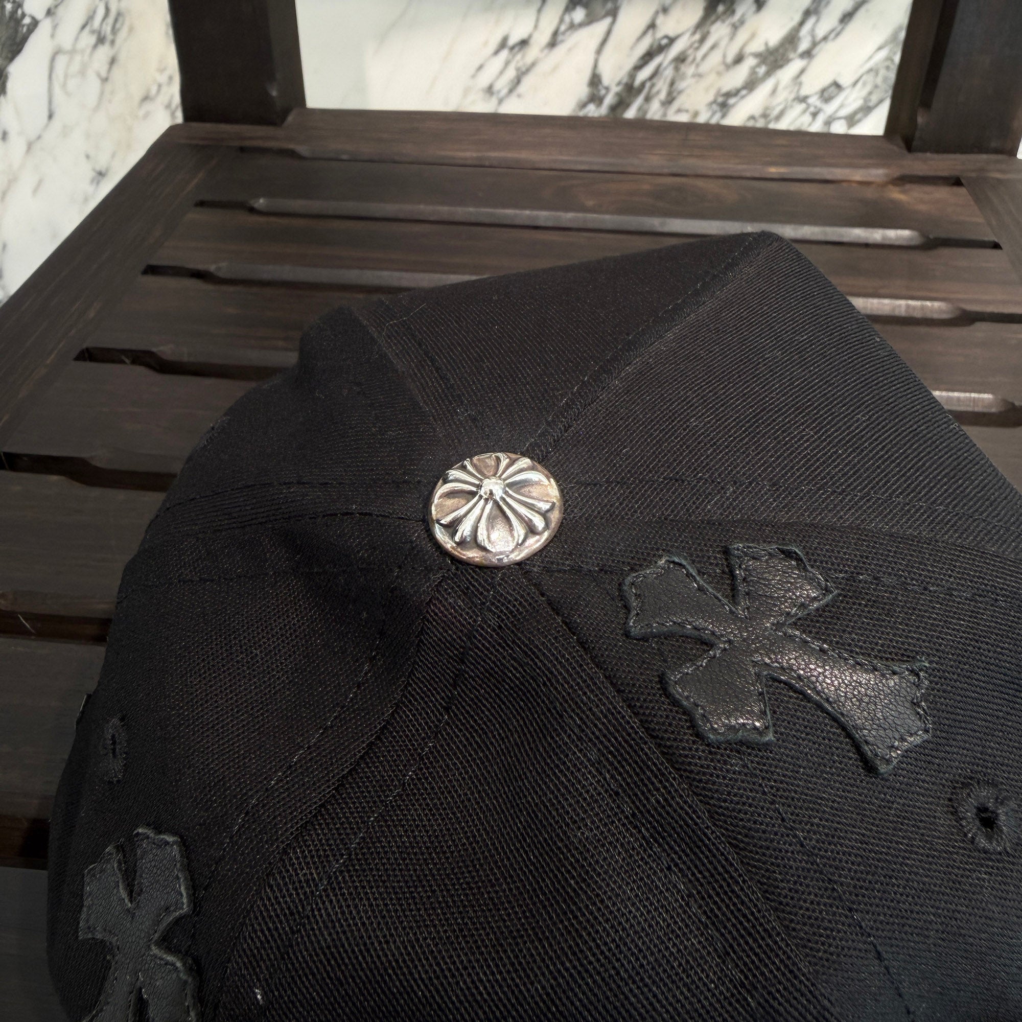 CHROME HEARTS Cemetery Cross Patch Trucker Cap ONE SIZE (53-60) クロムハーツ セメタリークロスパッチ トラッカーキャップ ONE SIZE (53-60)