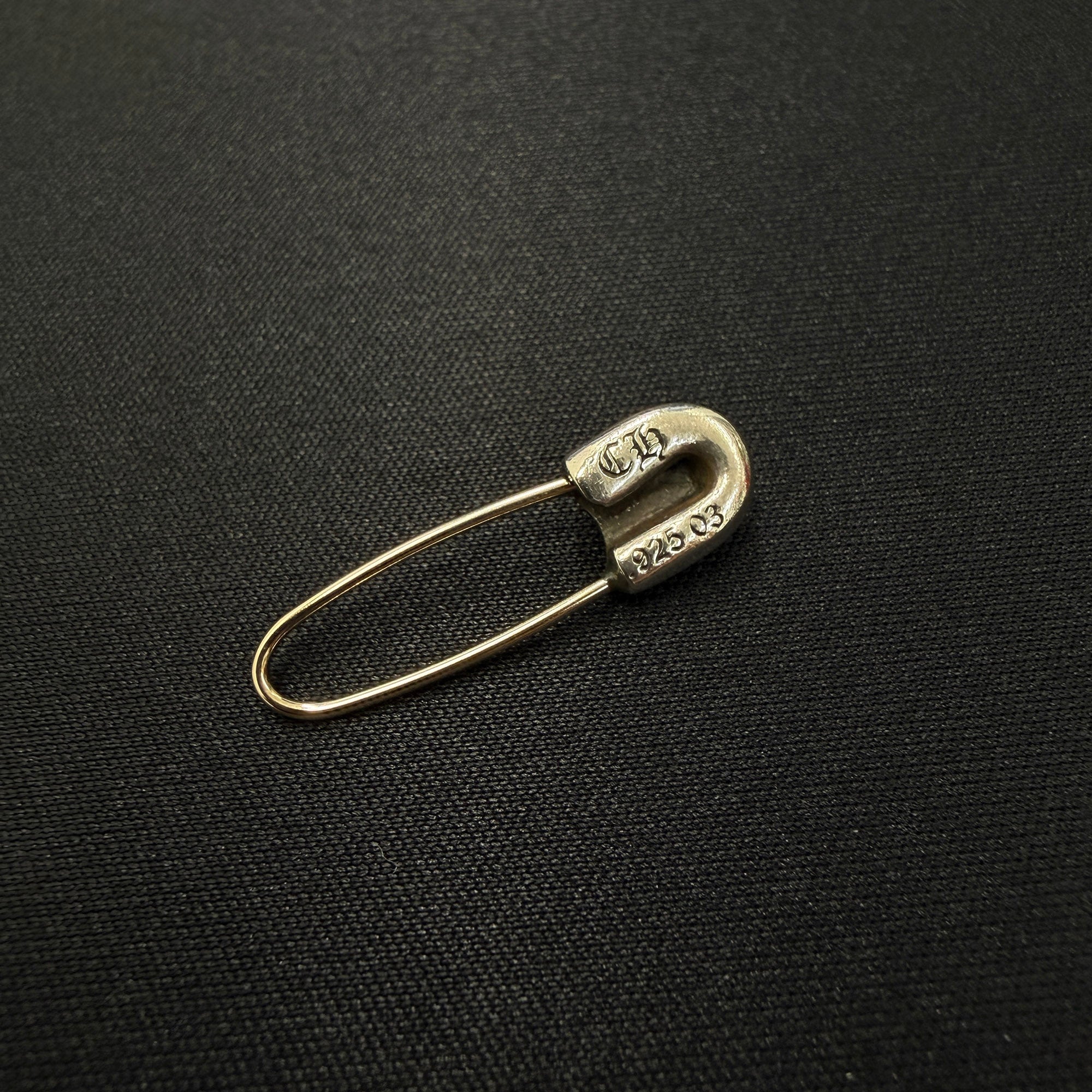 クロムハーツ　セーフティピンピアス　片耳 CHROME HEARTS Safety Pin Earring クロムハーツ セーフティ ピン