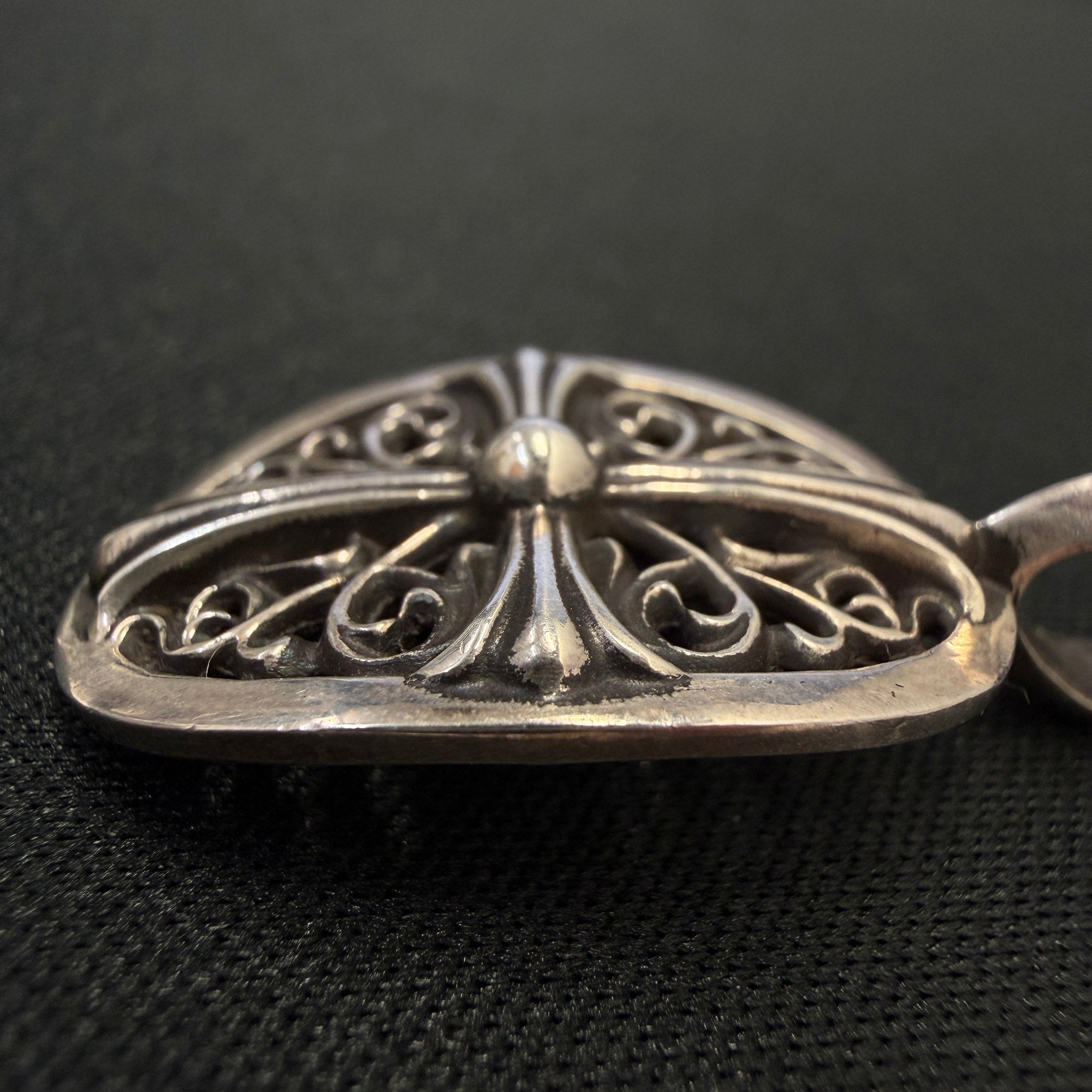 CHROME HEARTS Classic Oval Cross Charm クロムハーツ クラシック