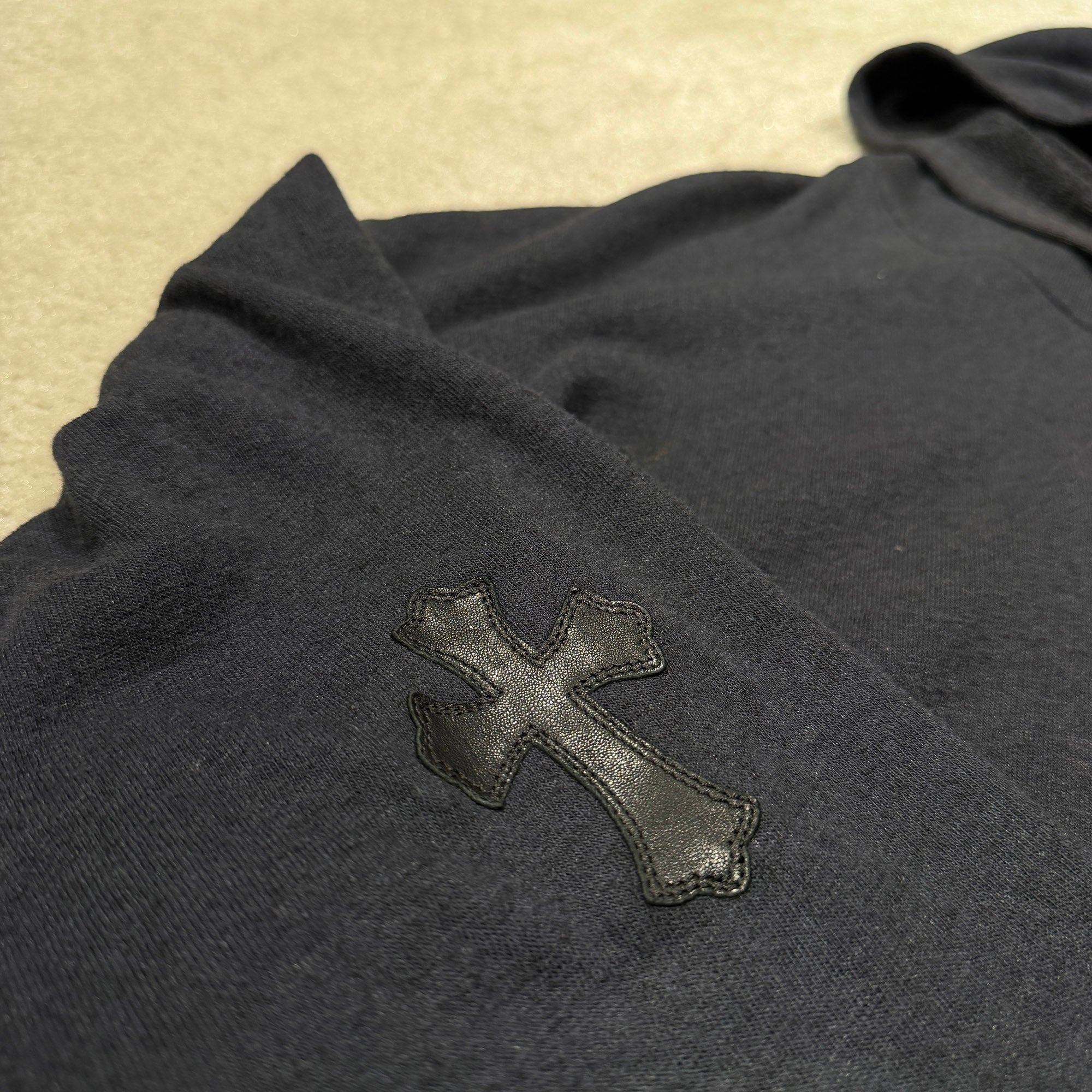 CHROME HEARTS Y NOT Cemetery Cross Leather Patch Pullover Hoodie Size XL クロムハーツ ワイノット セメタリークロスレザーパッチ プルオーバー フーディー サイズXL